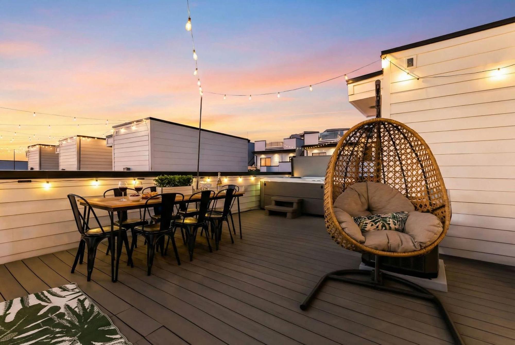 Downtown Hot Tub Game Karaoke Holiday home Nashville