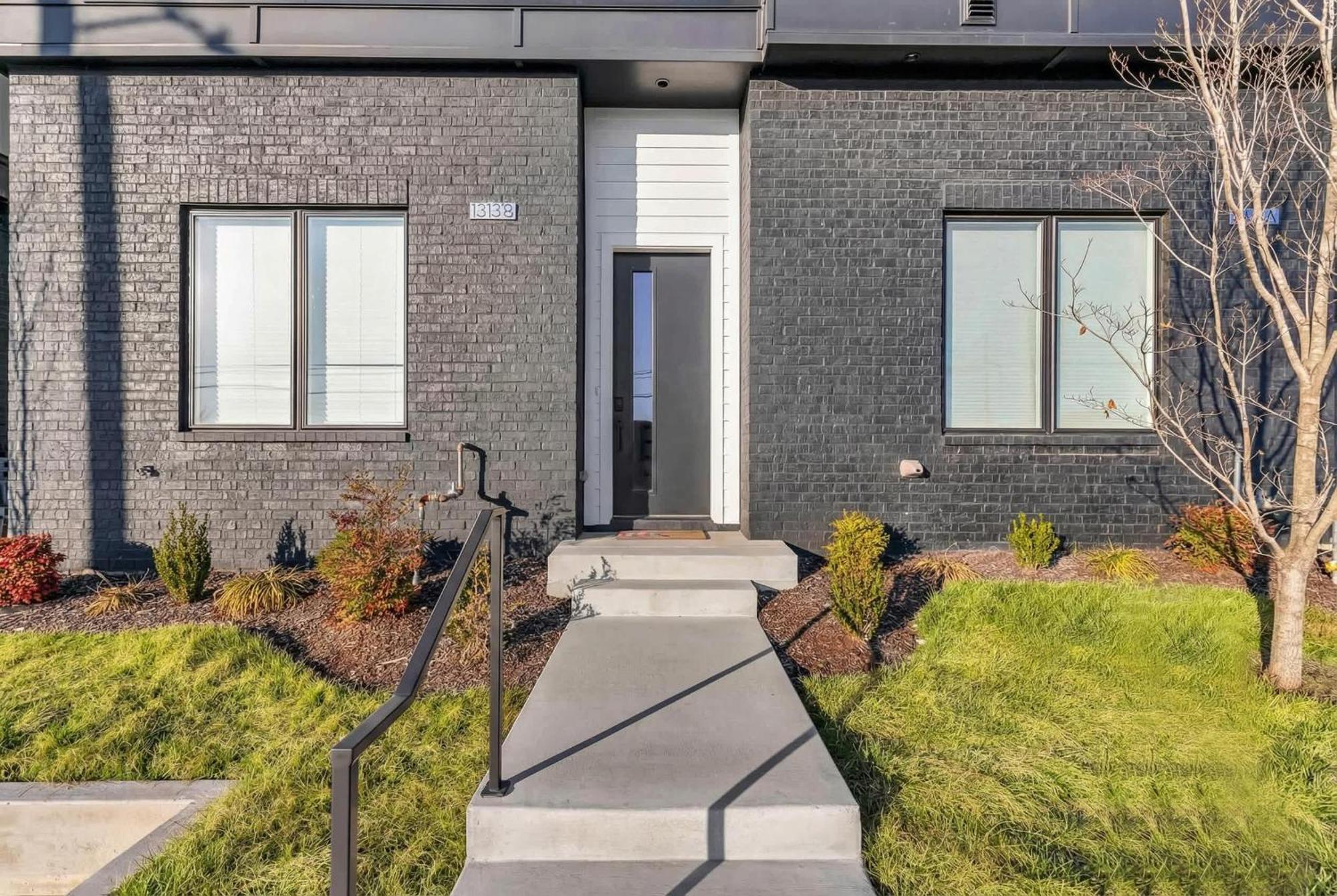 Downtown Hot Tub Game Karaoke Holiday home *