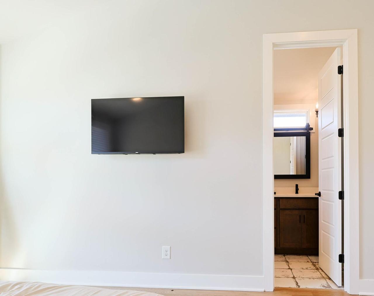 Holiday home Luxury Near Downtown With Speakeasy And Games *