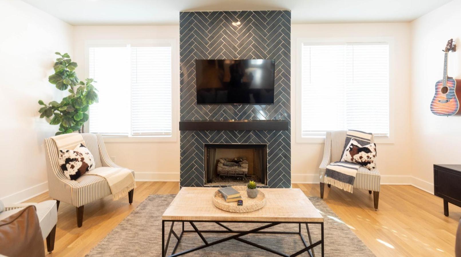 Modern Retreat 4 Bedroom 3 5 Ba Walk To East Nash Gems Holiday home Nashville