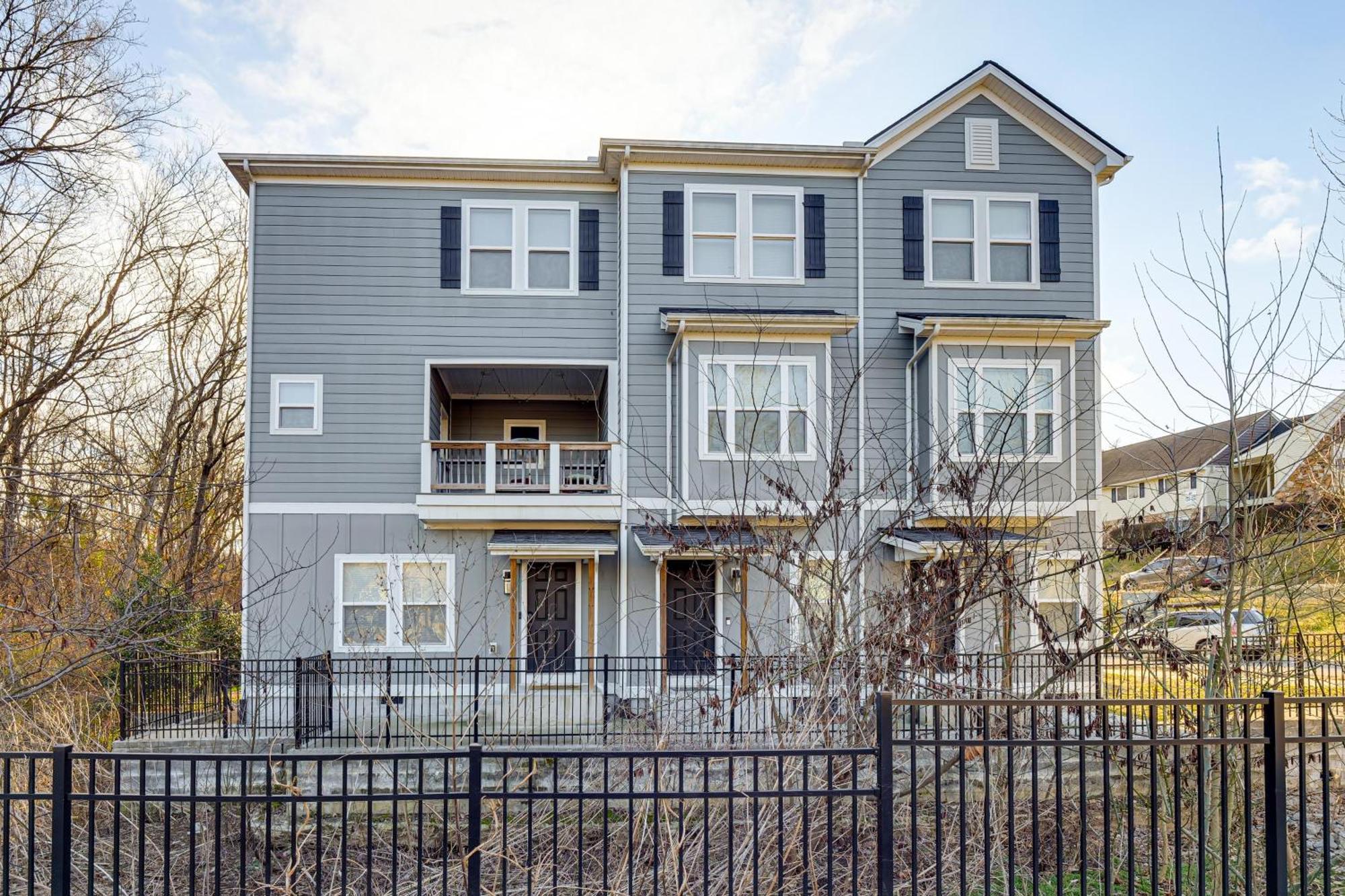 6 Mi To Broadway Townhome With Balcony! Nashville