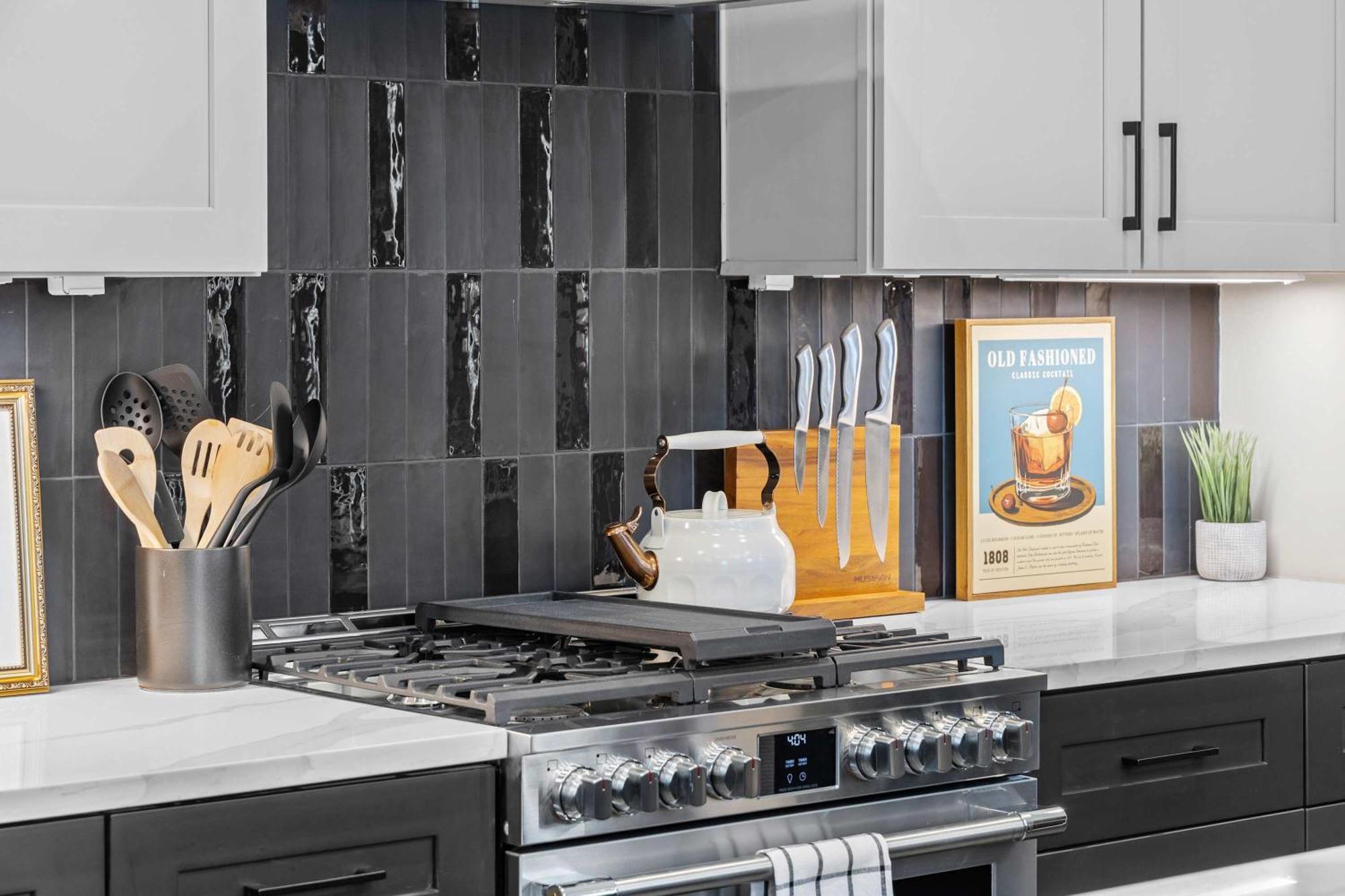 2 Side By Side Units Roof Decks Karaoke Murals Holiday home *