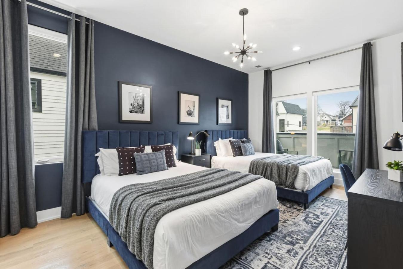 View Only 1 Mile To Downtown With Garage And Rooftop Holiday home *