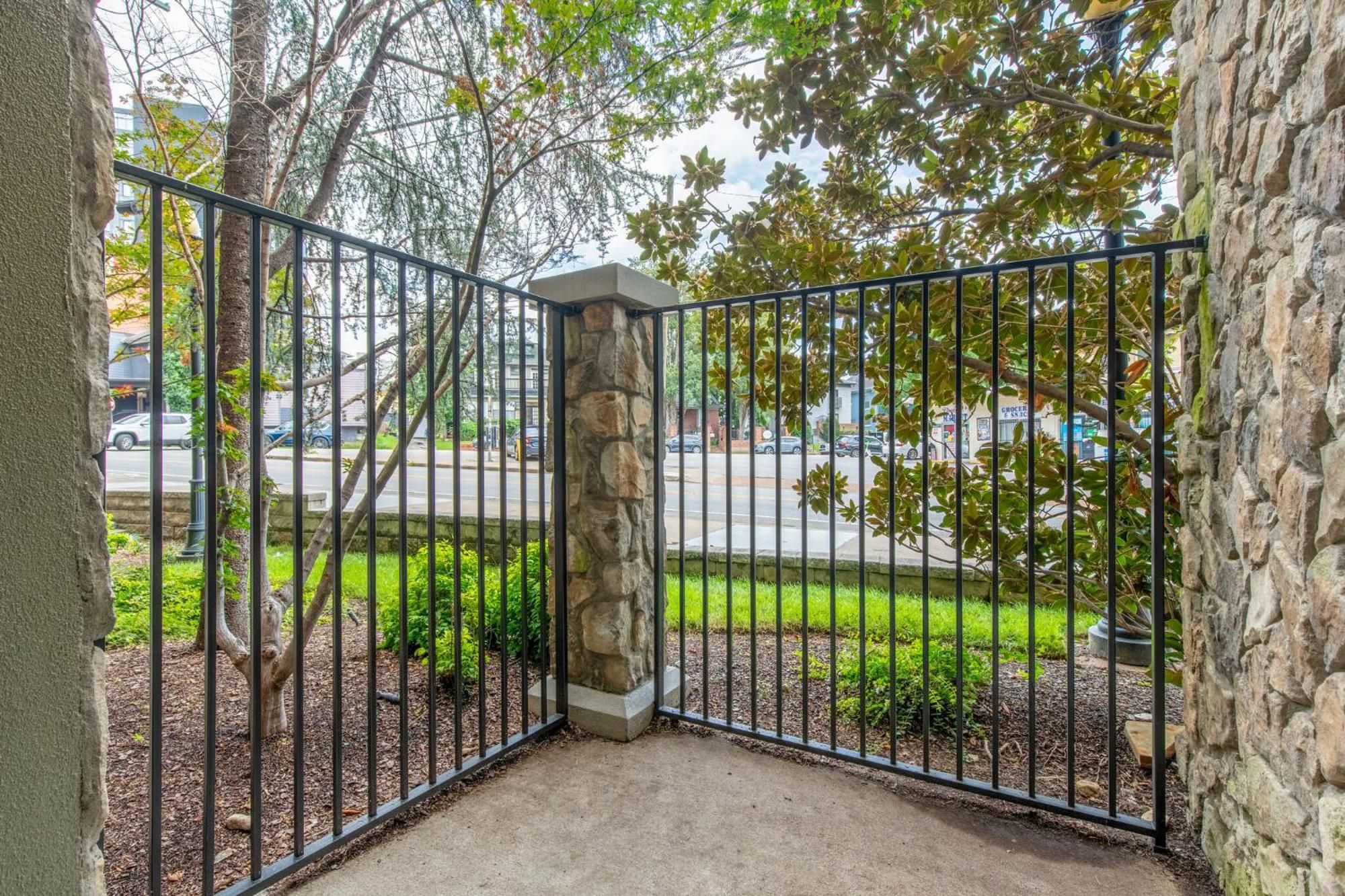 Heart Of Midtown 1bd 1 Ba Condo! Holiday home Nashville
