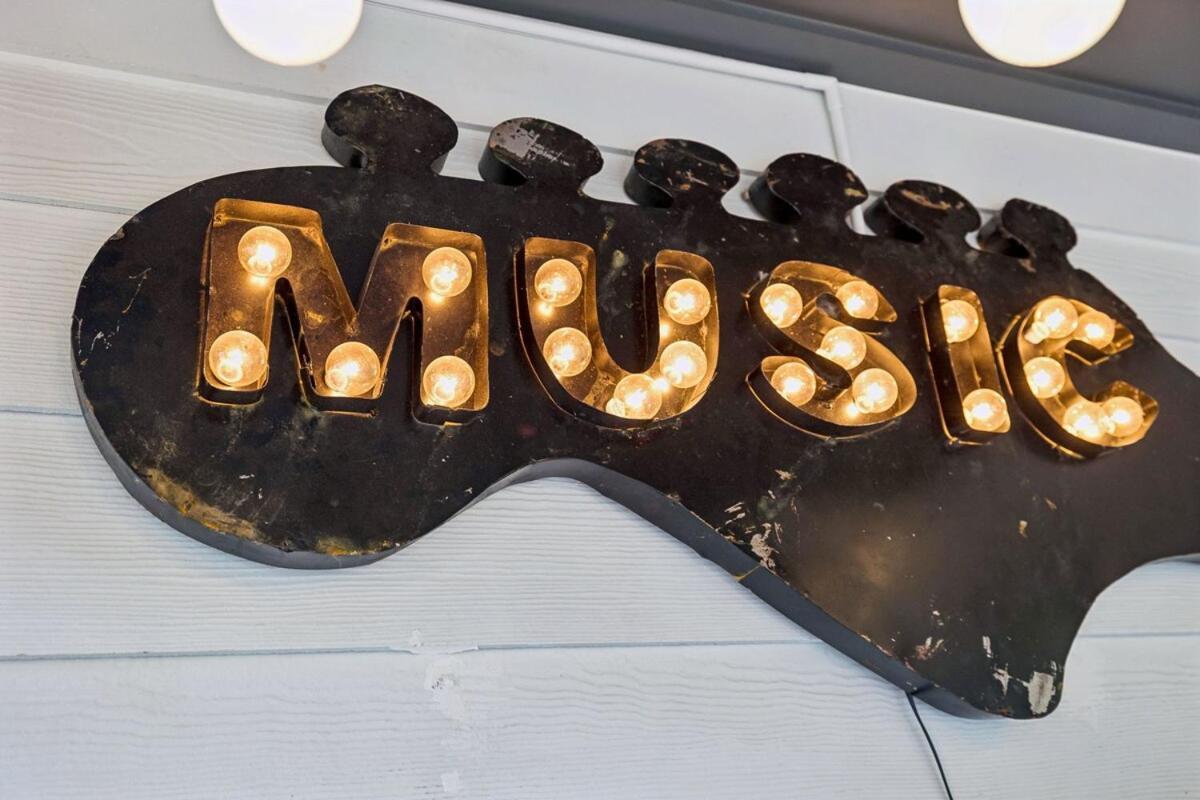 Steelynash - Pittsburgh Grit Meets Twang Holiday home Nashville