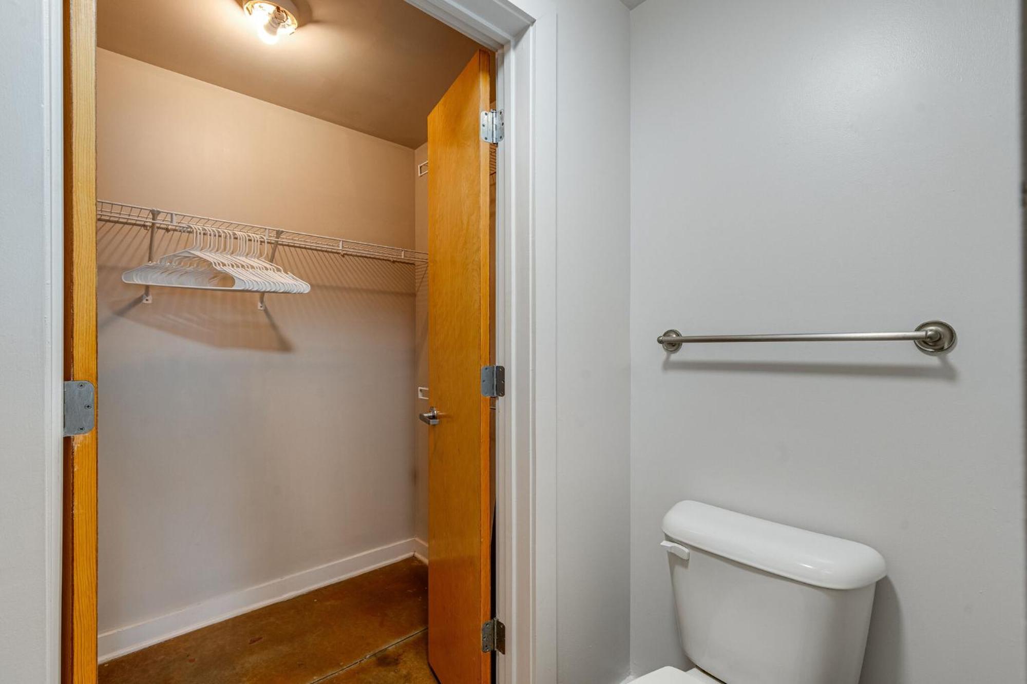 Heart Of Midtown 1bd 1 Ba Condo! * Nashville