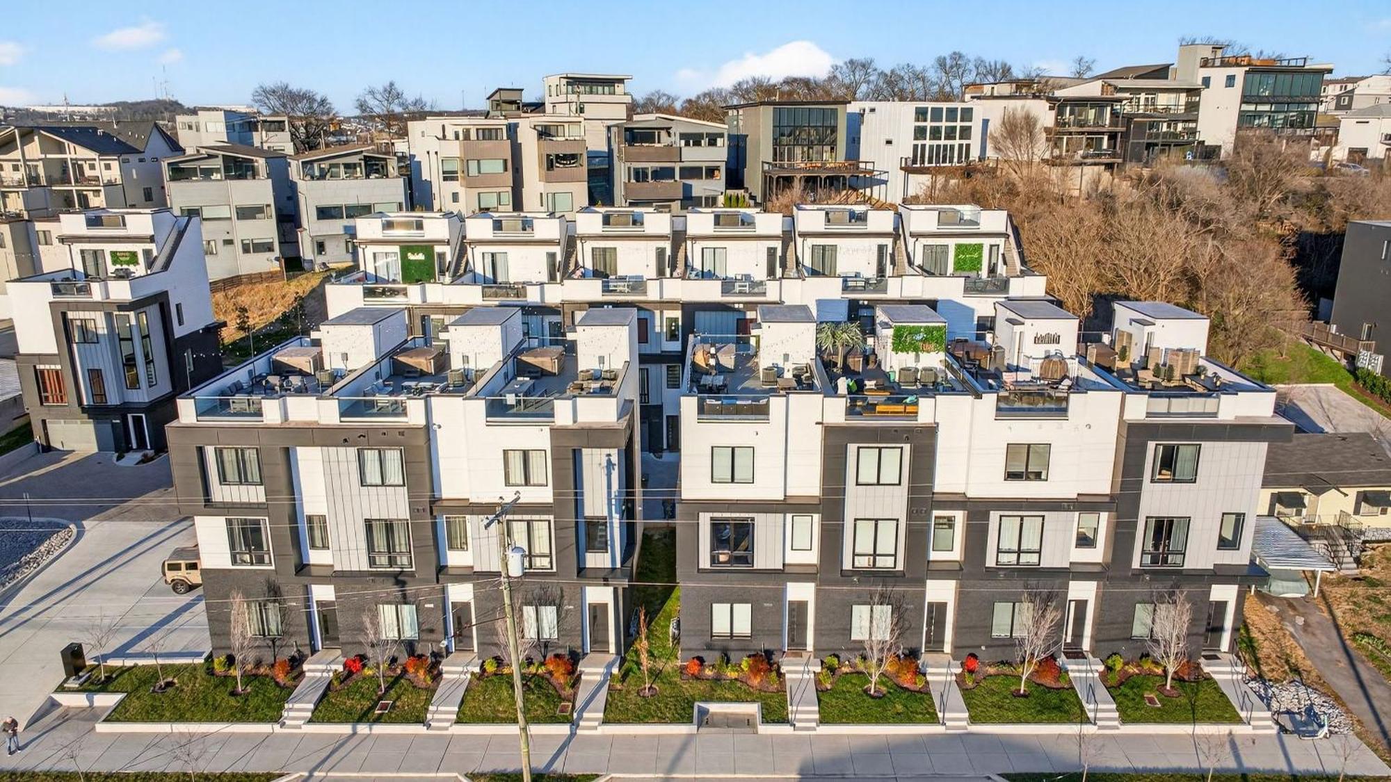 Holiday home Dixieland Delight By Avantstay Rooftop Hot Tub Games Views Near Broadway