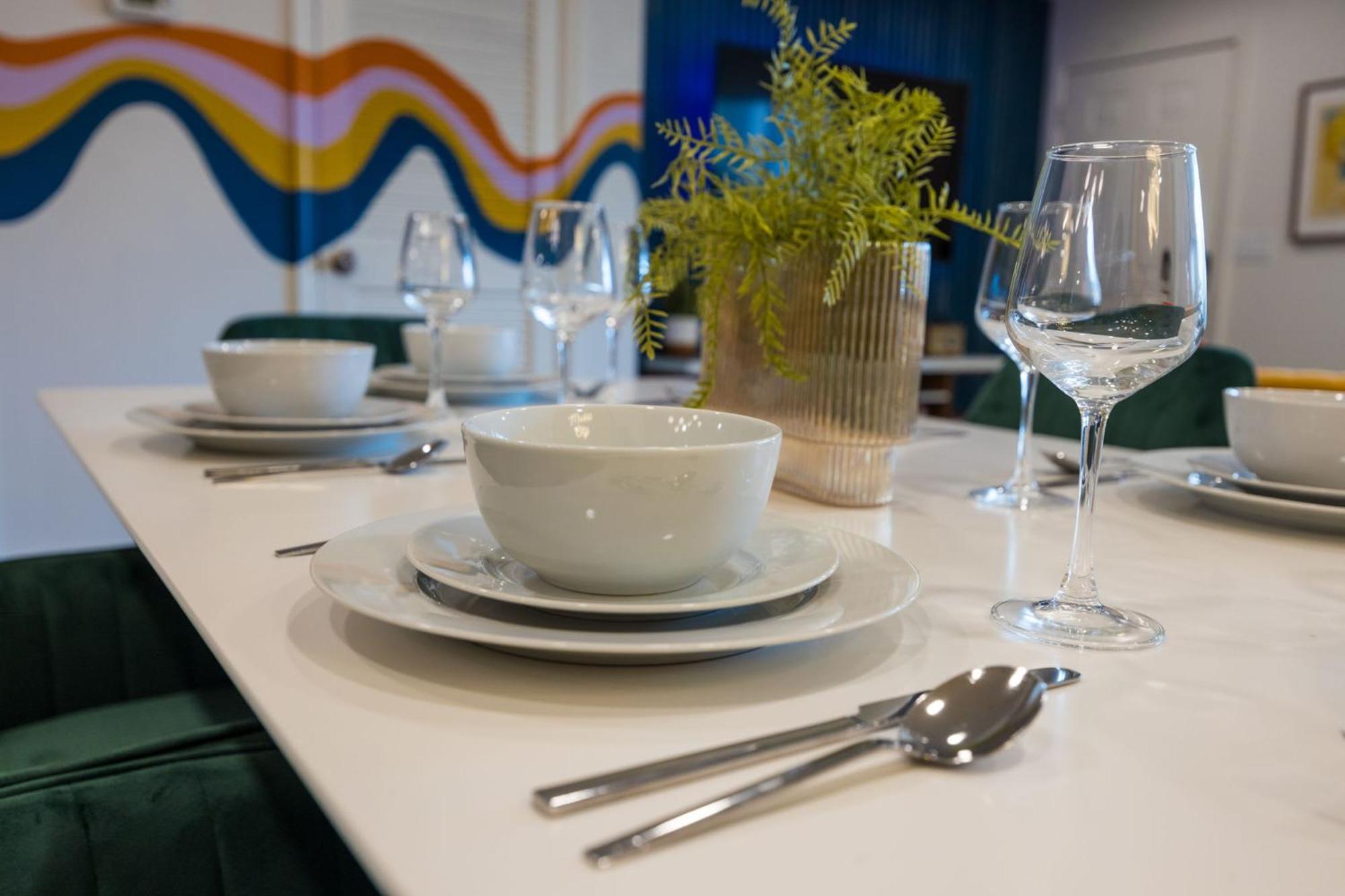 Funky Town - Walkable To Attractions Holiday home