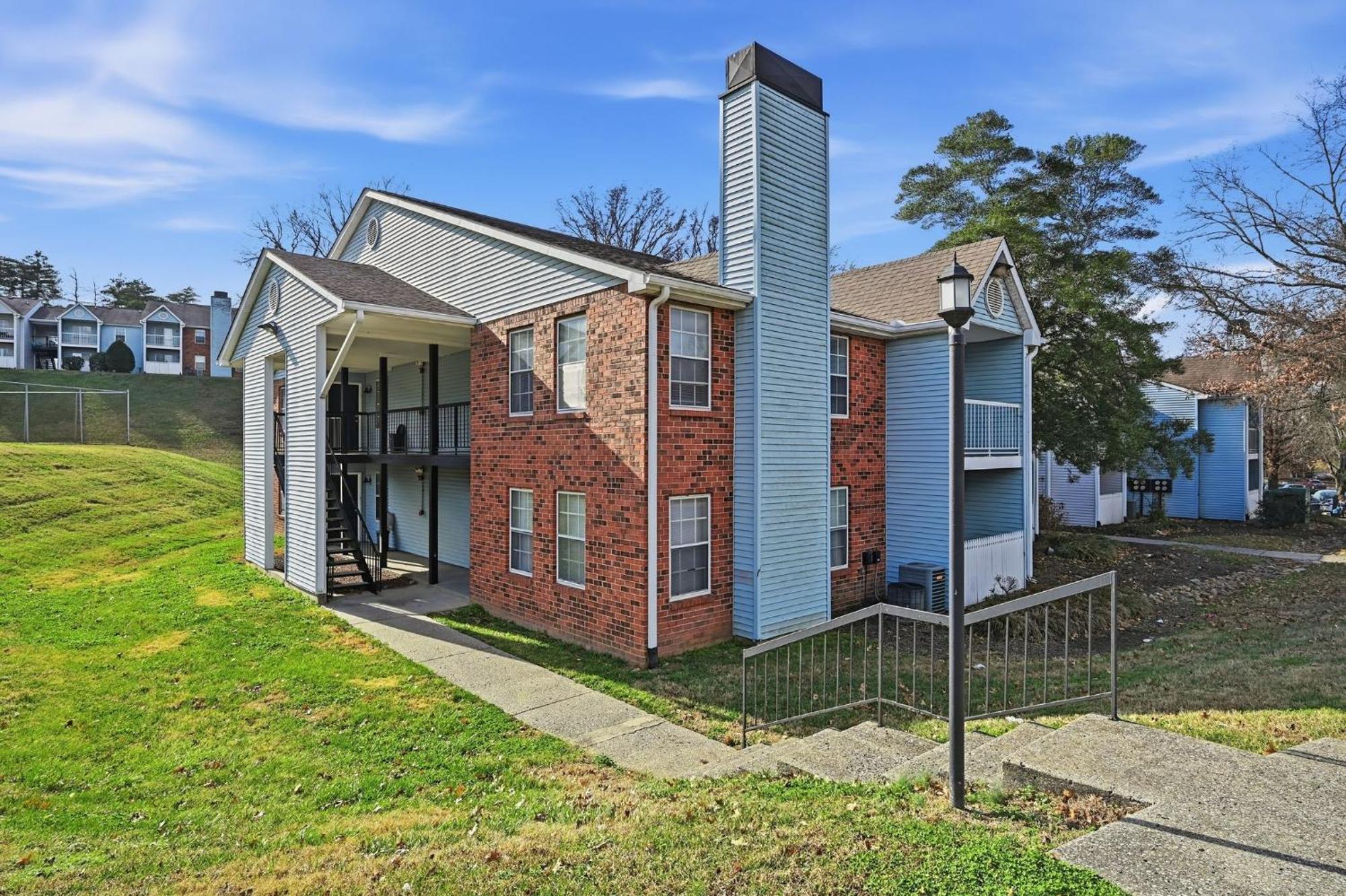 Apartment Comfortable Retreat With In-unit Washerdryer