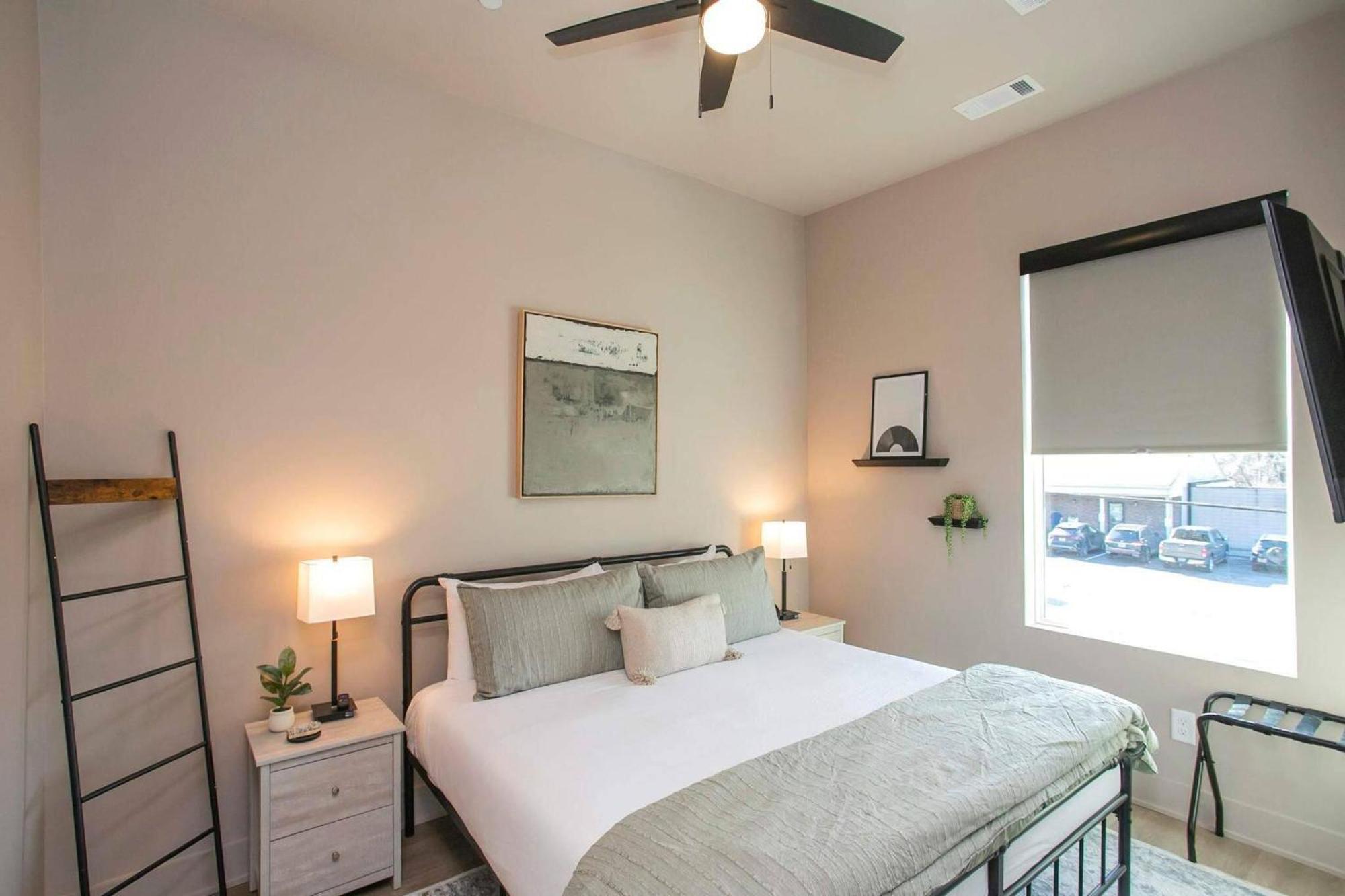 2 Bedroom + Loft Condo, Coffee Shop In Building