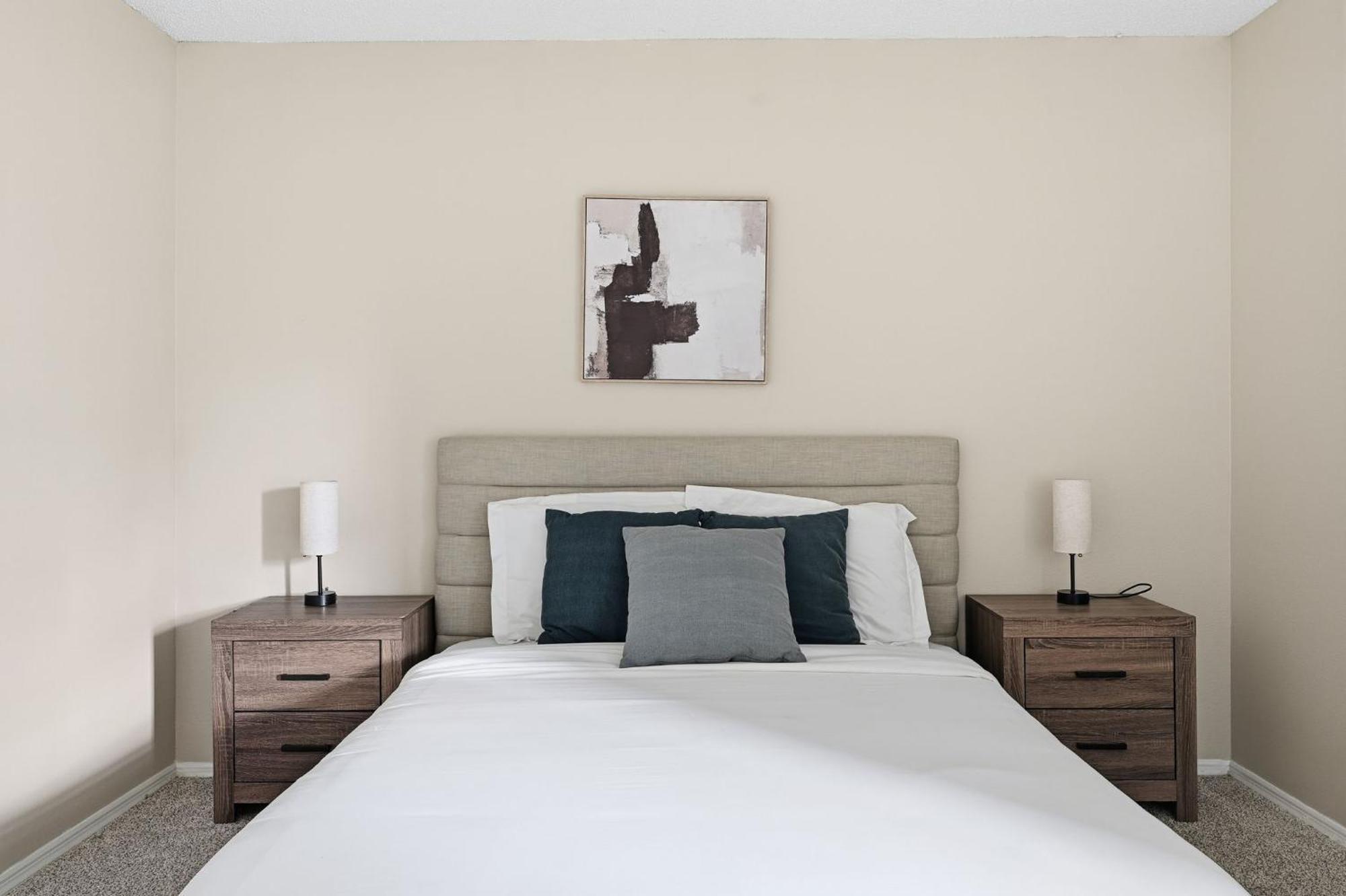 Apartment Comfortable Retreat With In-unit Washerdryer Nashville