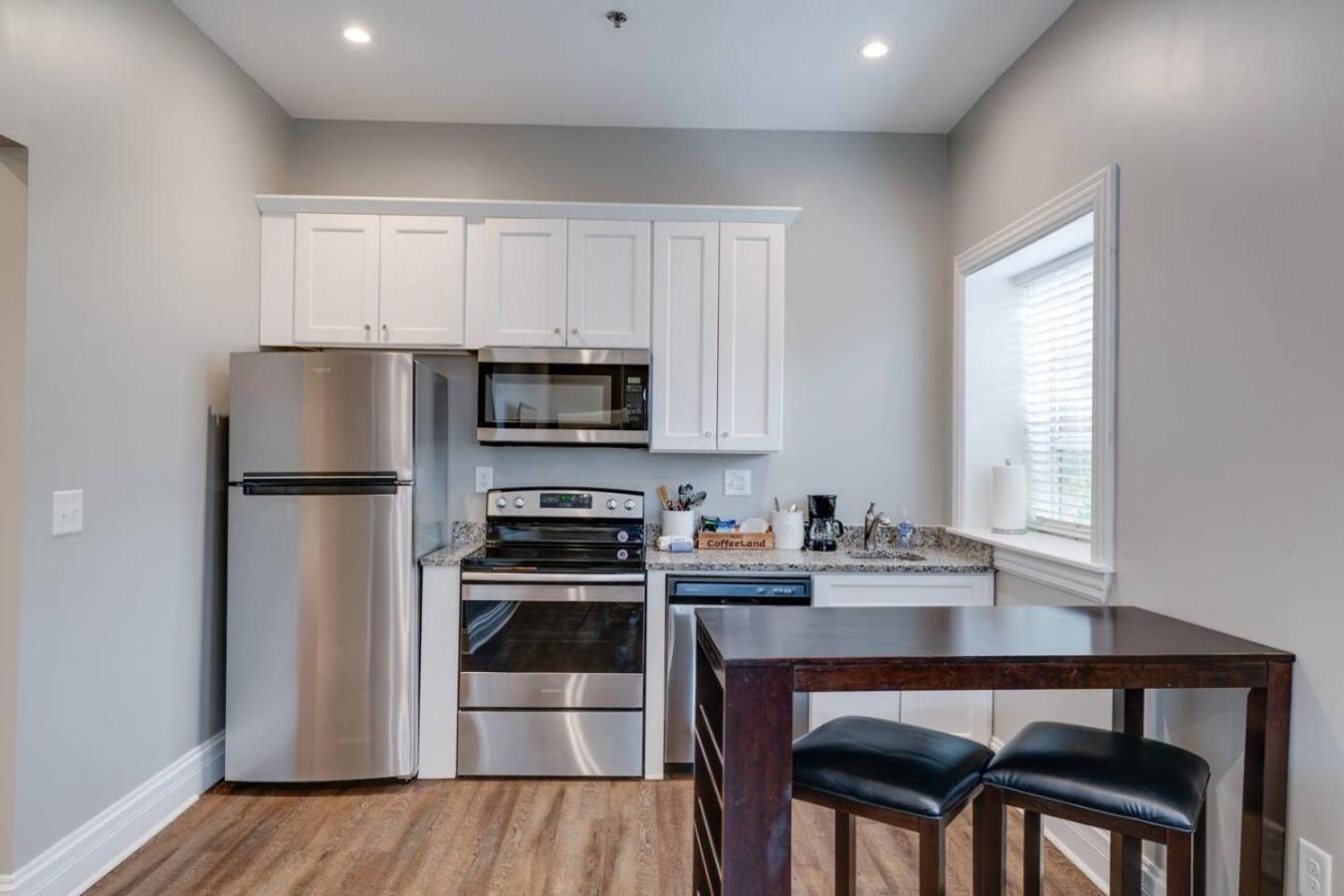 Bright And Cozy Church Conversion1br *