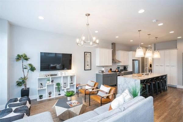 Nash - Howdy House - 711c 26th Ave N #6 * Nashville