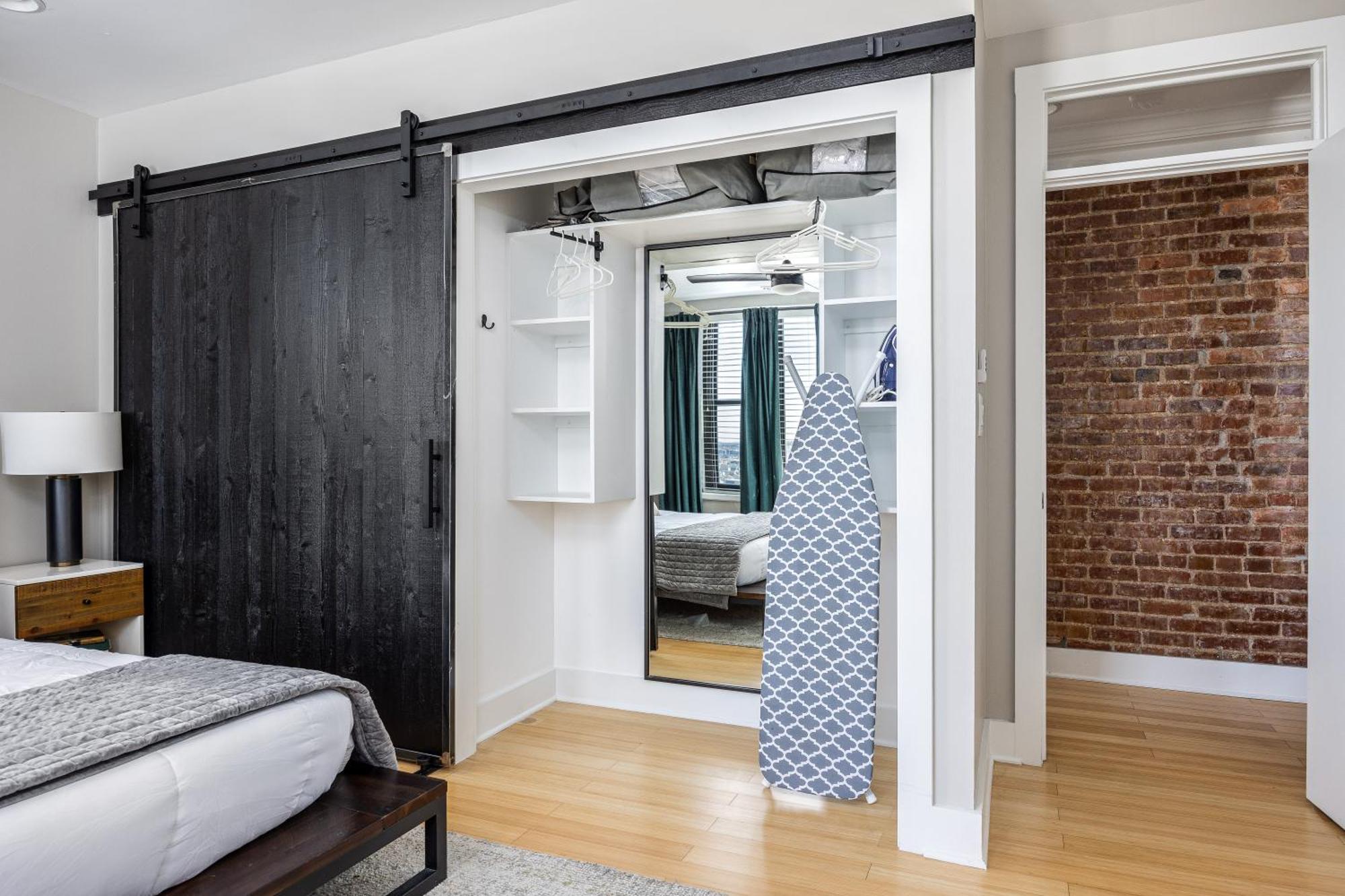 Music Views Downtown - Parking Included Apartment Nashville