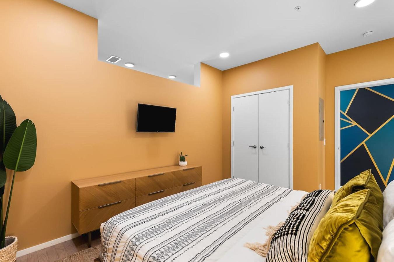 Upscale Riverview With Garage Walk To Downtown Nashville