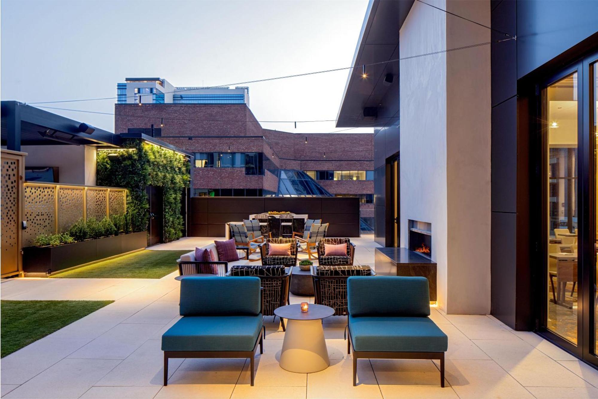 Hotel Tempo By Hilton Downtown