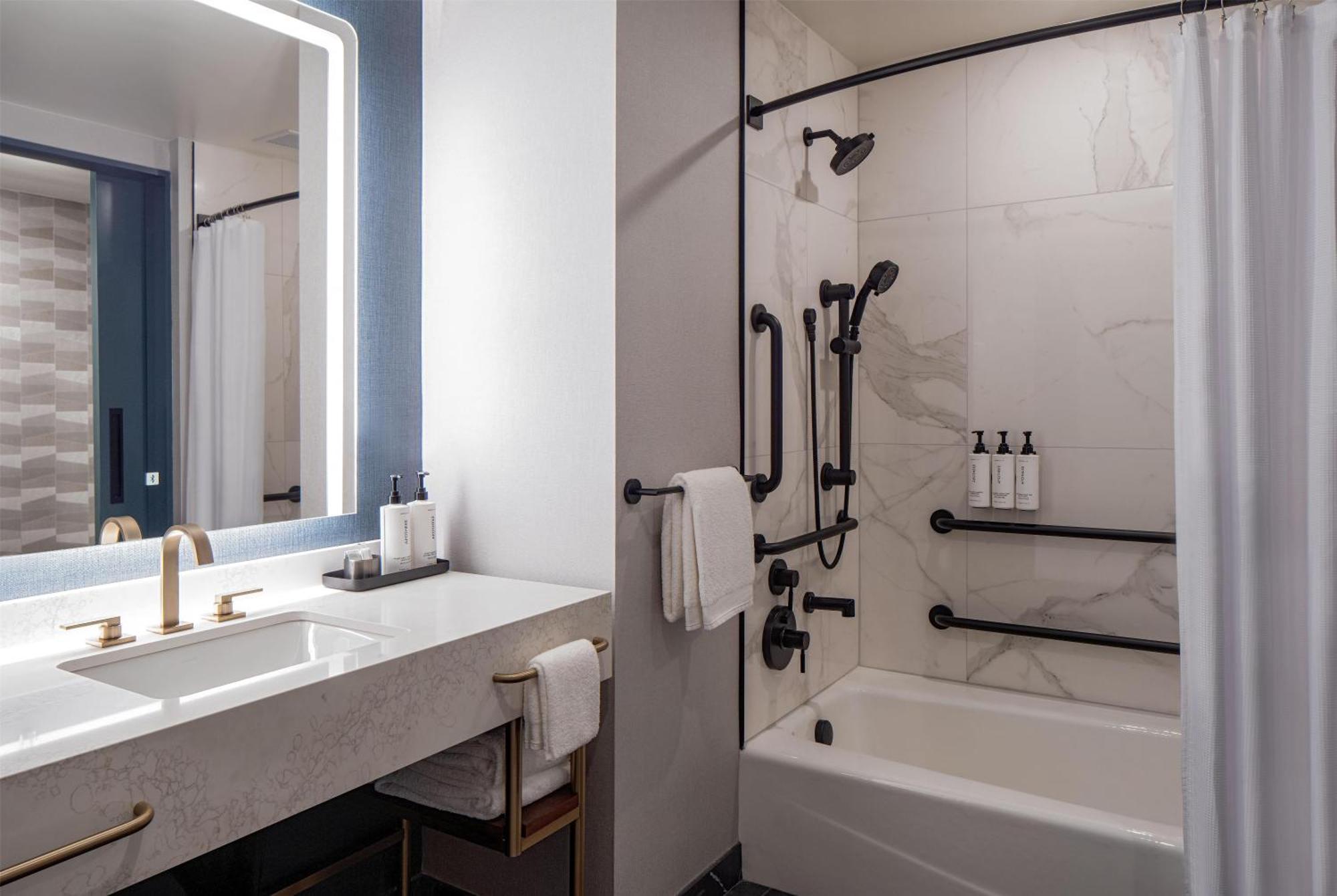 Tempo By Hilton Downtown Nashville