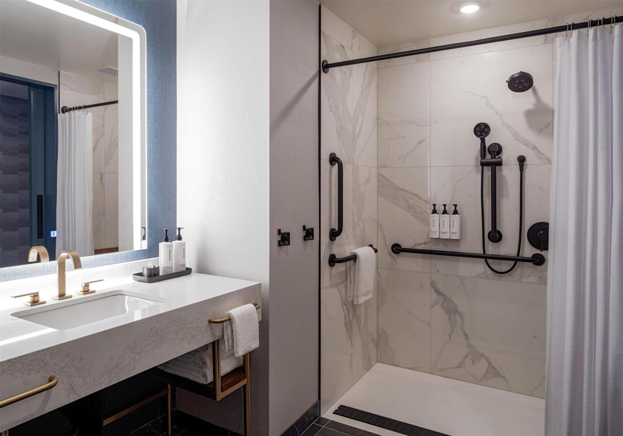 Tempo By Hilton Downtown Hotel