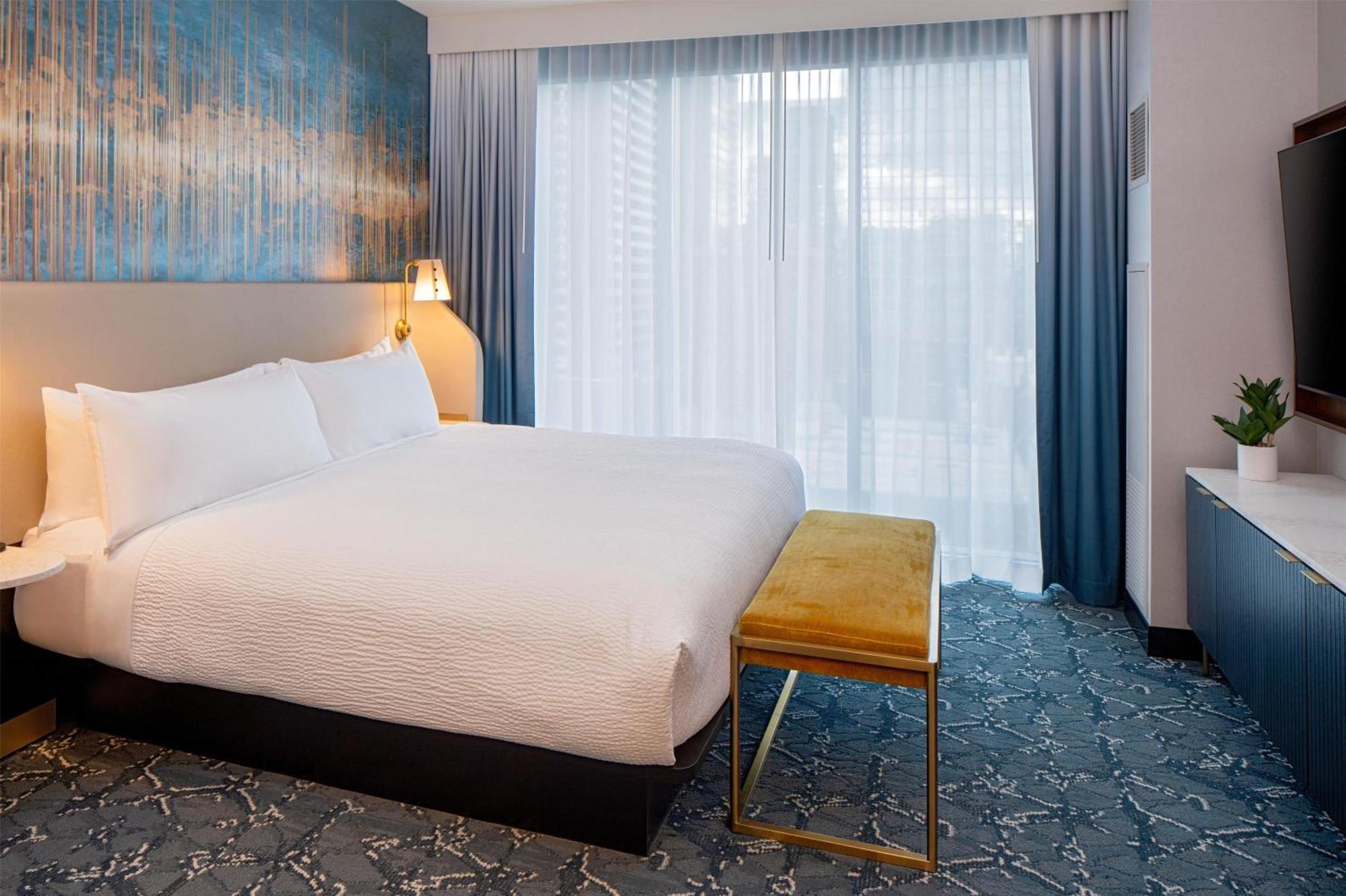 Tempo By Hilton Downtown Hotel