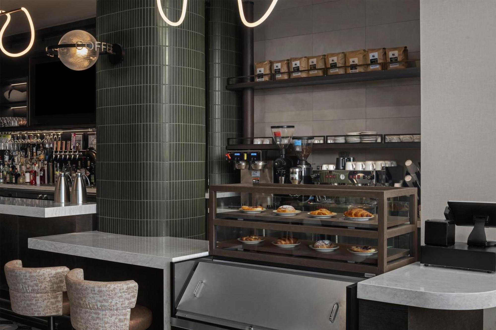 Hotel Motto By Hilton Downtown 4*