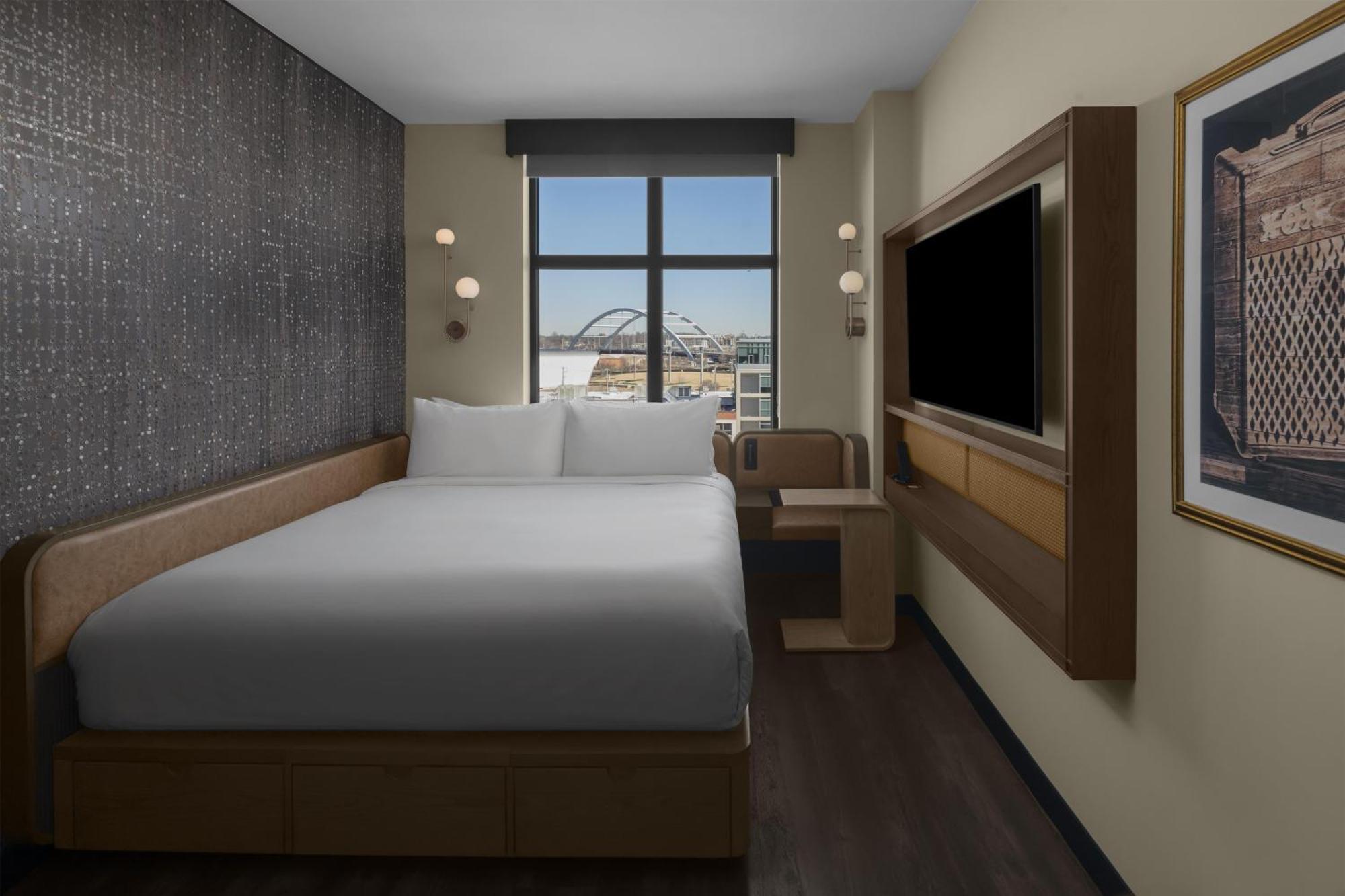 Hotel Motto By Hilton Downtown 4*