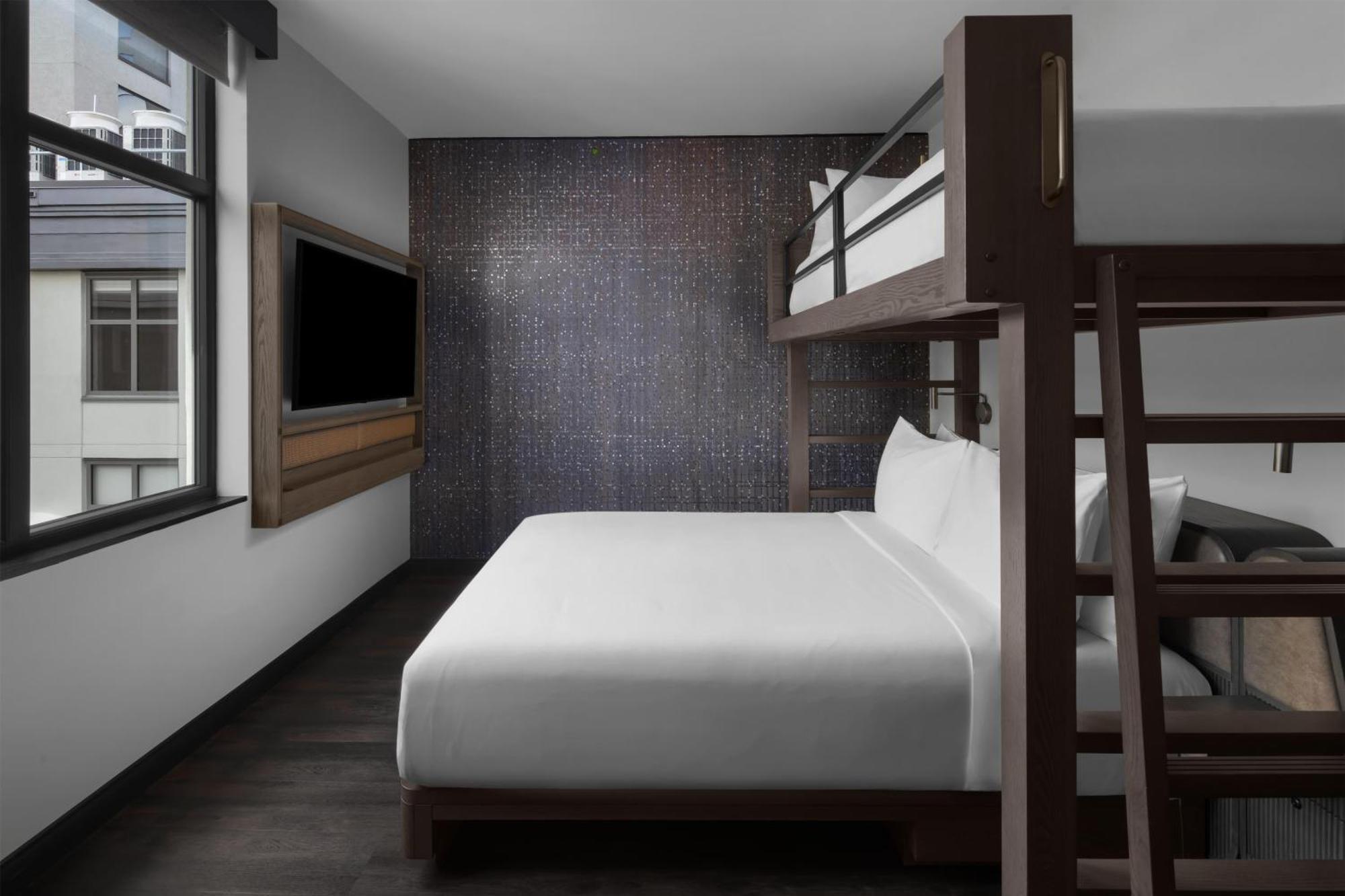 Hotel Motto By Hilton Downtown