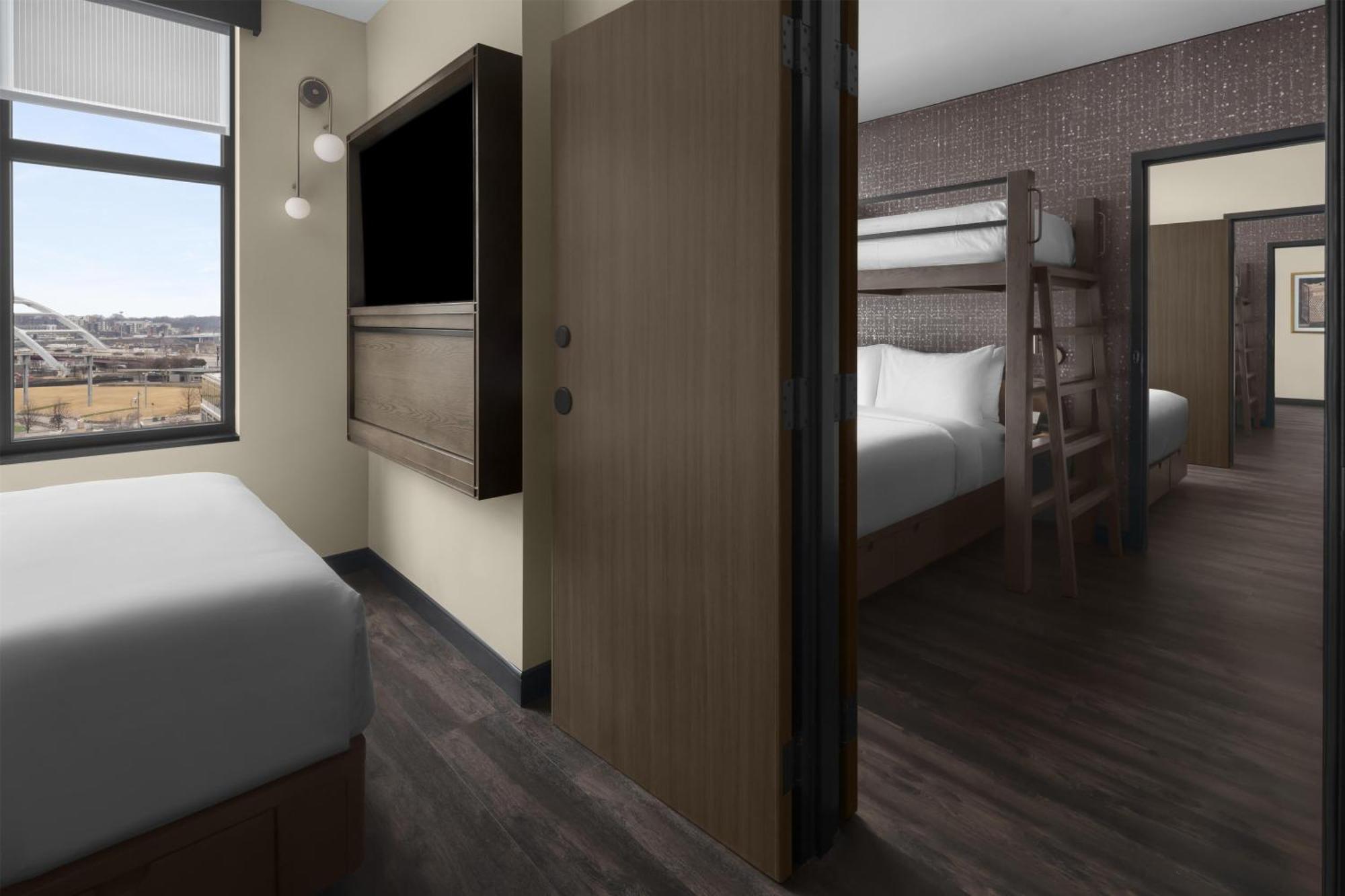 Motto By Hilton Downtown 4*