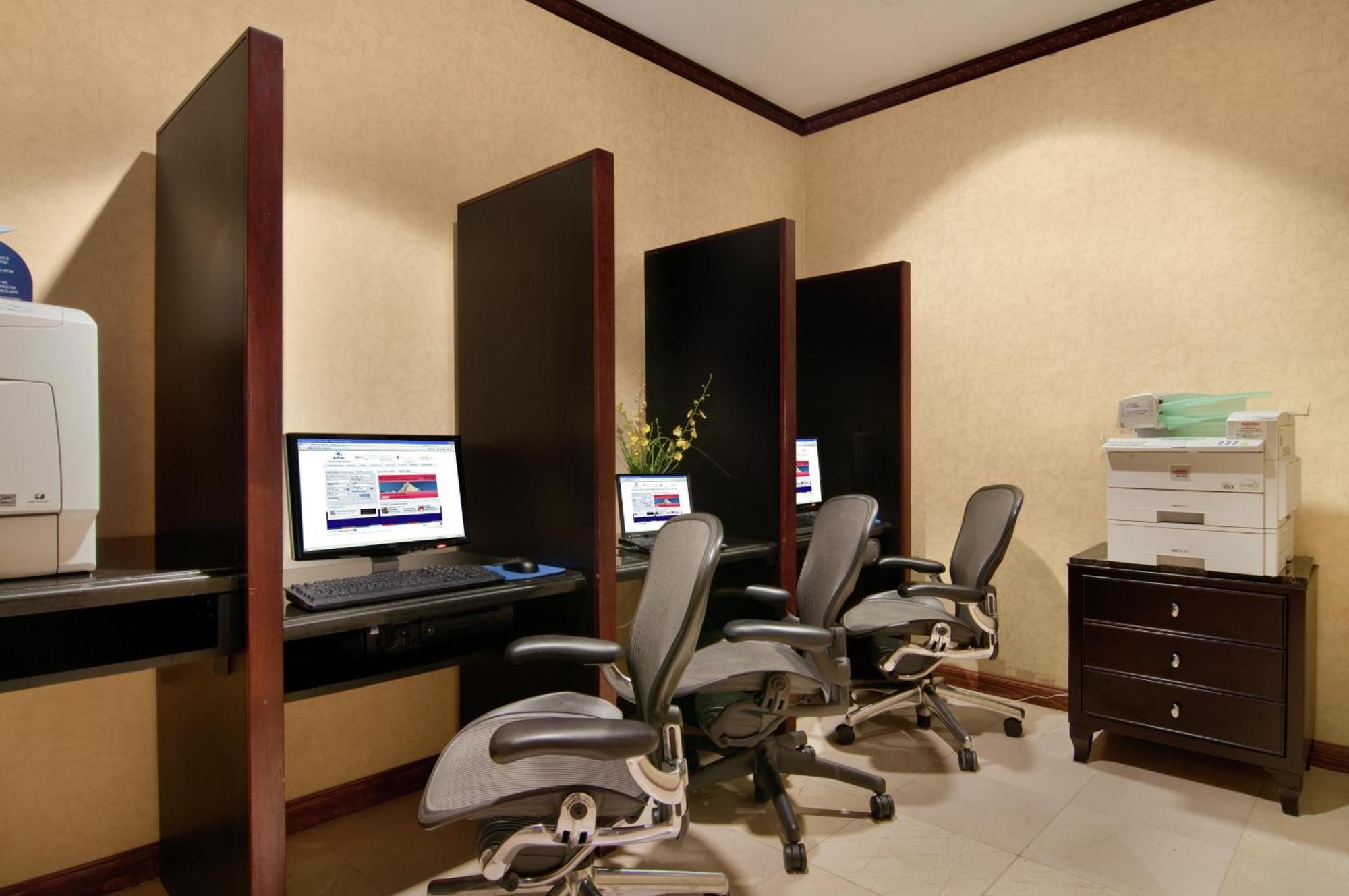 Hilton Downtown Nashville