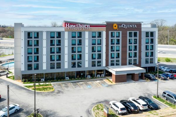 La Quinta By Wyndham Airport/opryland Hotel 3*