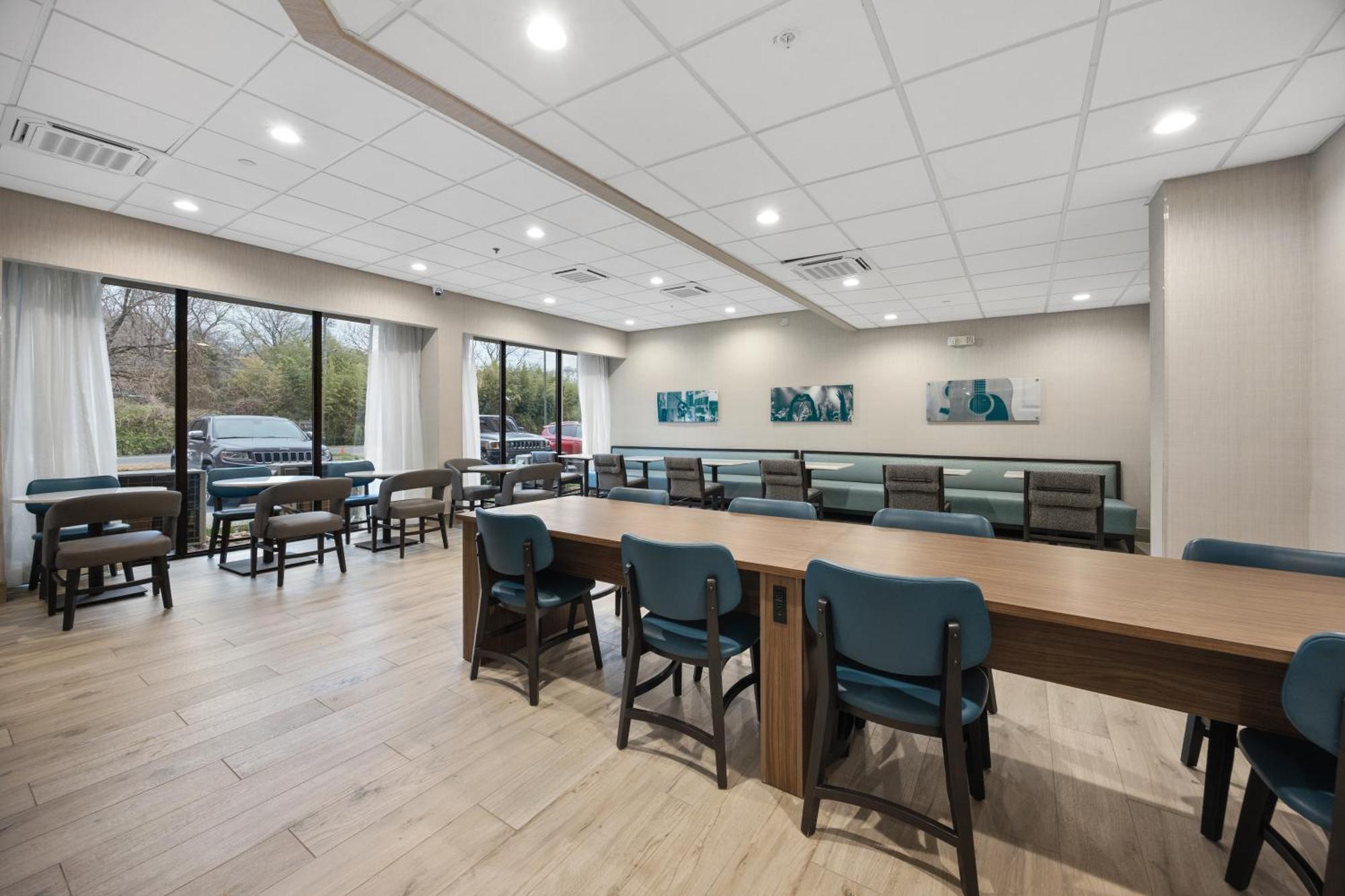 Hotel La Quinta By Wyndham Airport/opryland