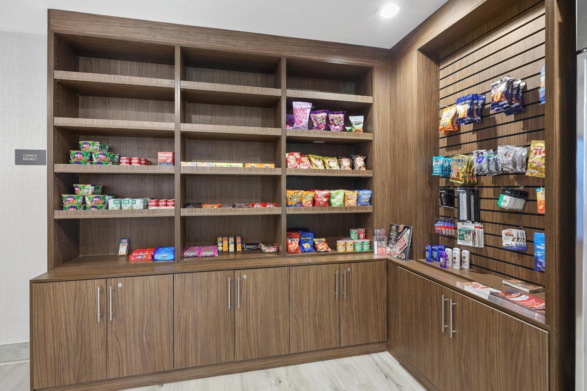 La Quinta By Wyndham Airport/opryland Hotel 3*