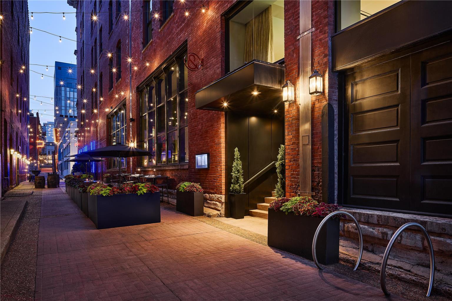 The Bankers Alley Nashville, Tapestry Collection By Hilton Hotel 4*
