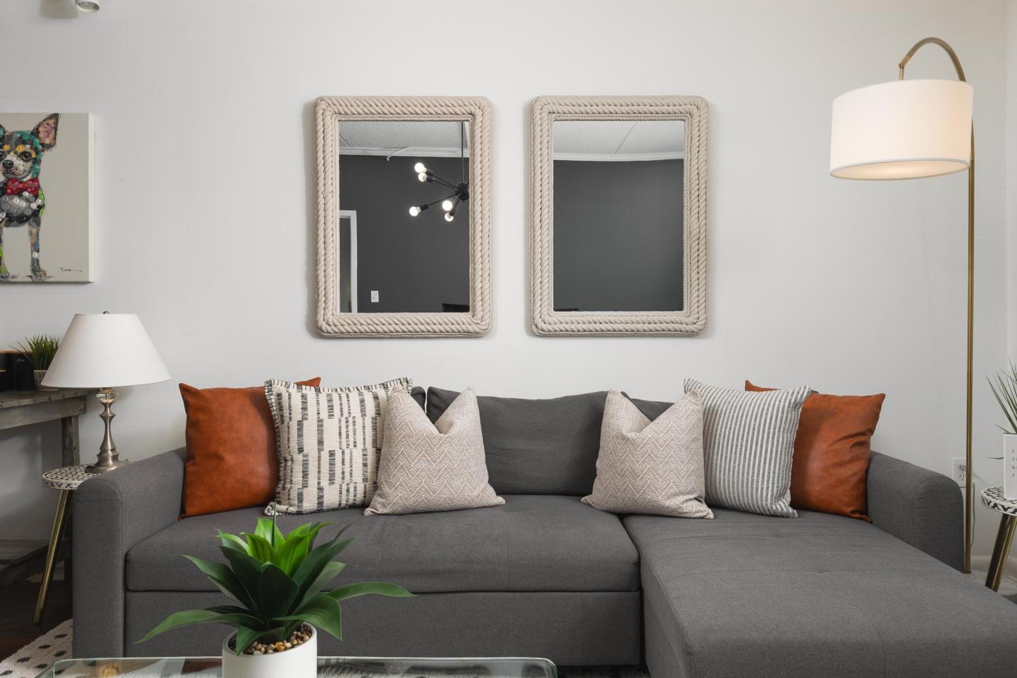 To The Stars On Music Row With Pool And Free Parking *