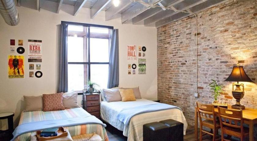 Downtown - Adults Only Hostel *