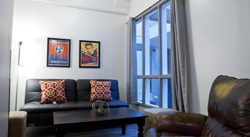 Downtown - Adults Only *