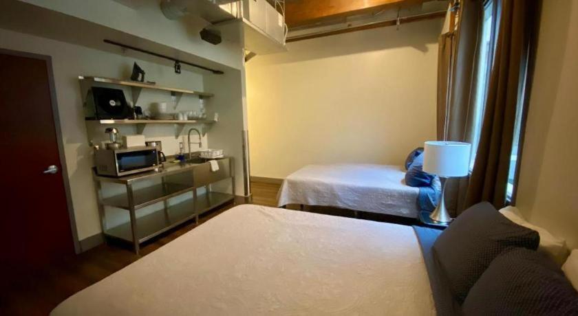 Hostel Downtown - Adults Only