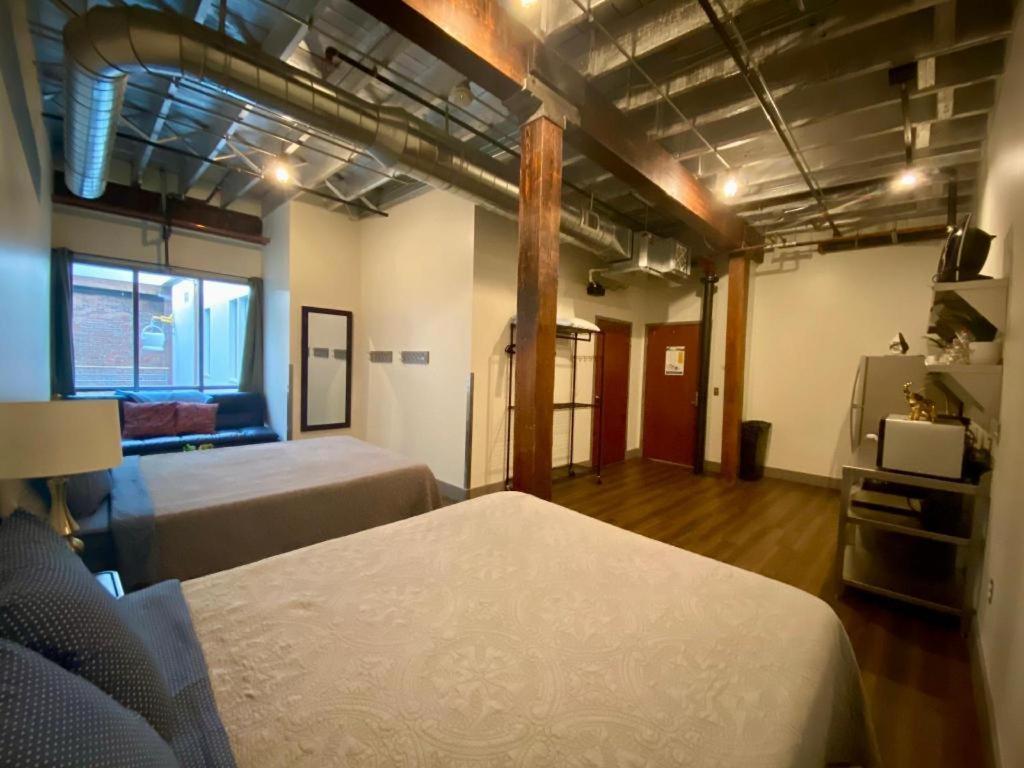 Hostel Downtown - Adults Only