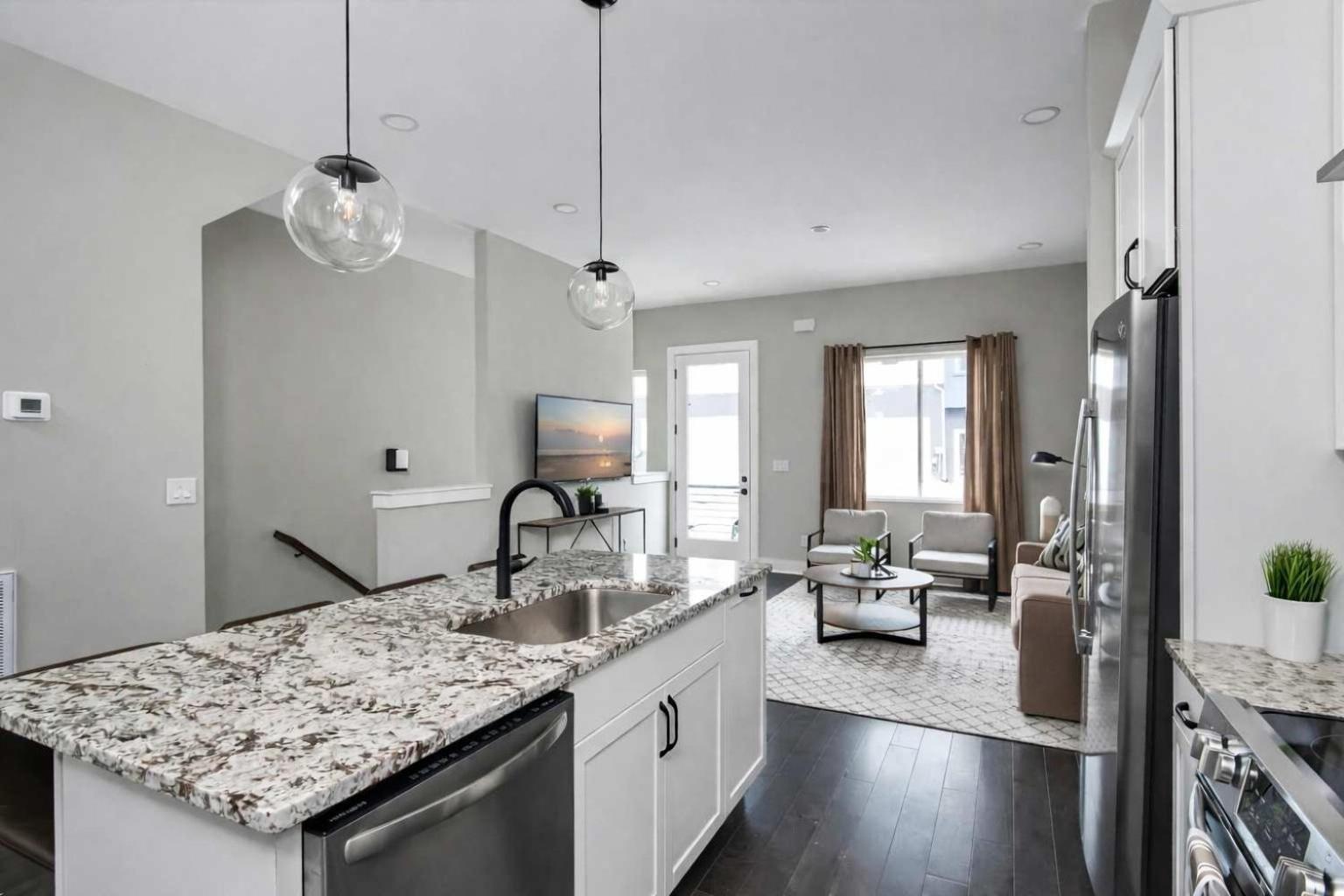 New - Rooftop Views - Hot Tub *