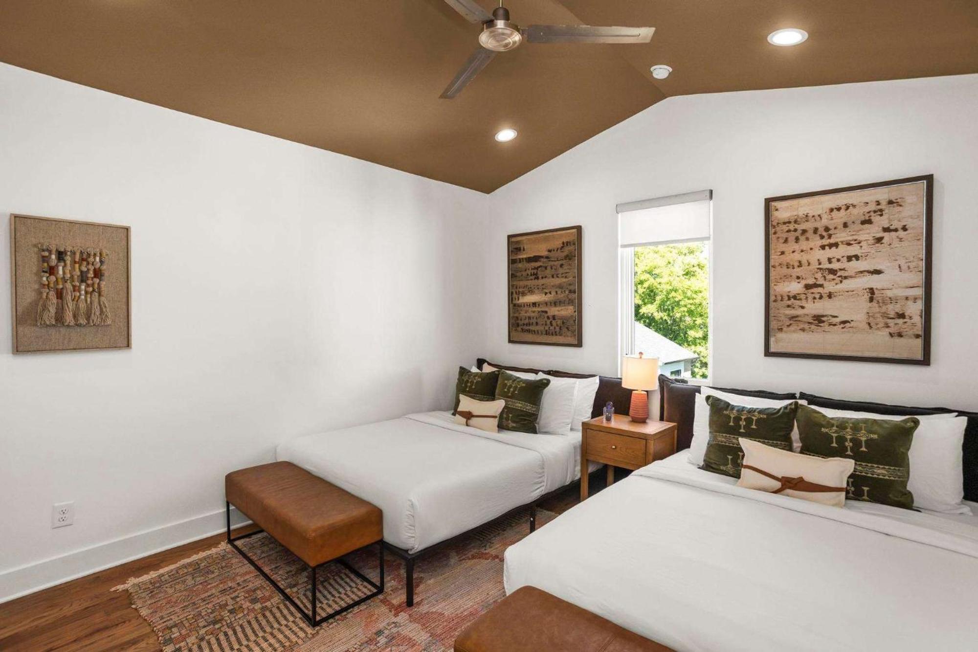 Prime Spot Minutes To 12 South Gulch & Broadway Holiday home Nashville