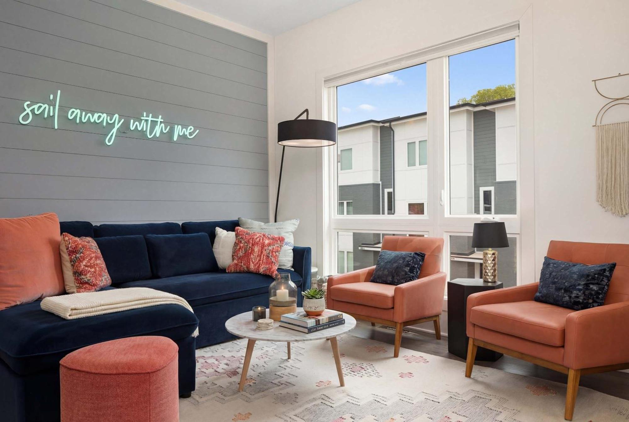 King 3br Retreat & 2-car Garage East