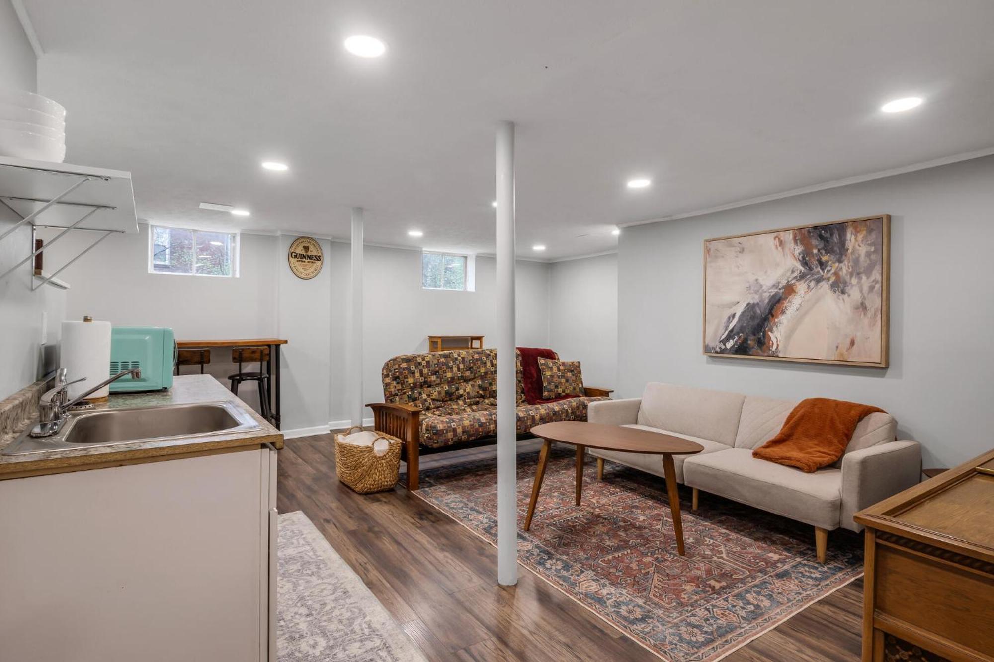 The Cornish Classic - Cozy Ranch Near Downtown Holiday home