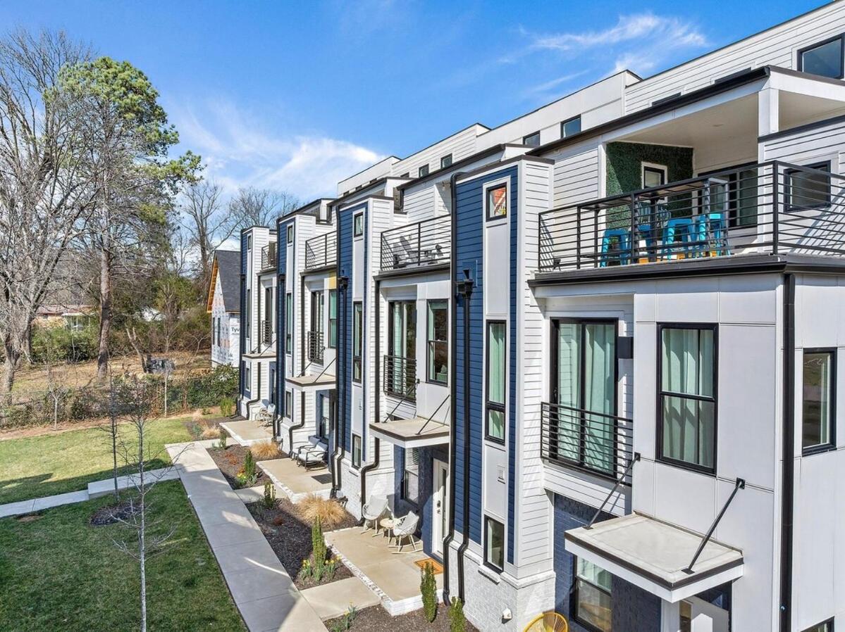 Lucky 7 - Hip East Nash Townhouse & Rooftop Deck