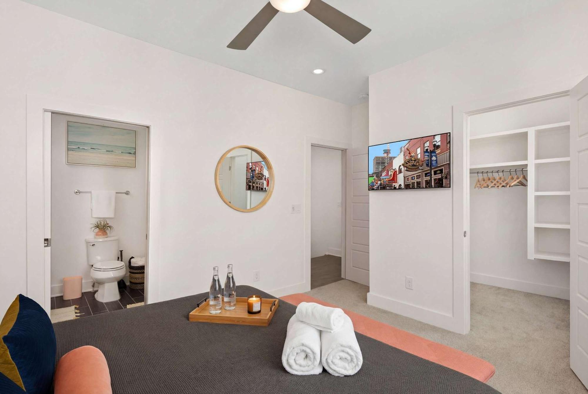 Holiday home King 3br Retreat & 2-car Garage East Nashville