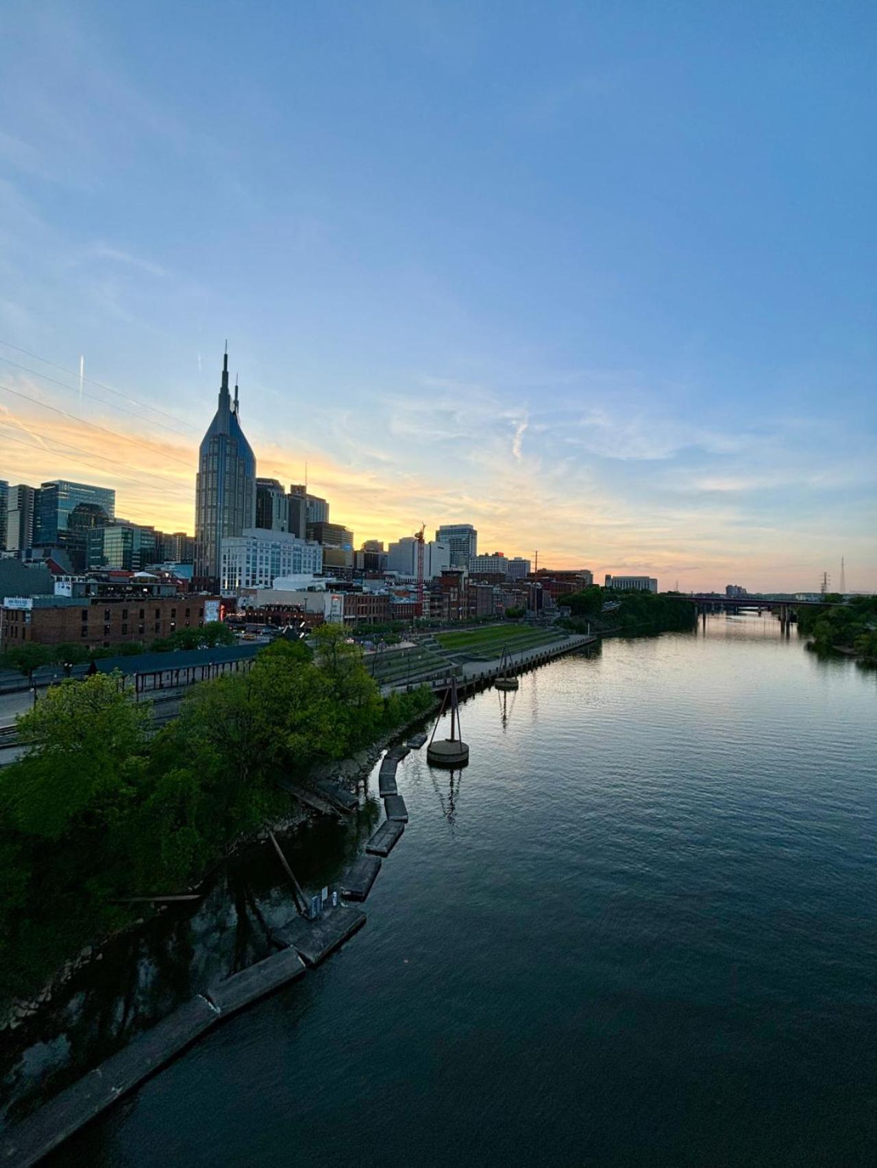 Rooftop Fire Pit + River Views 4br Sleeps 12 *