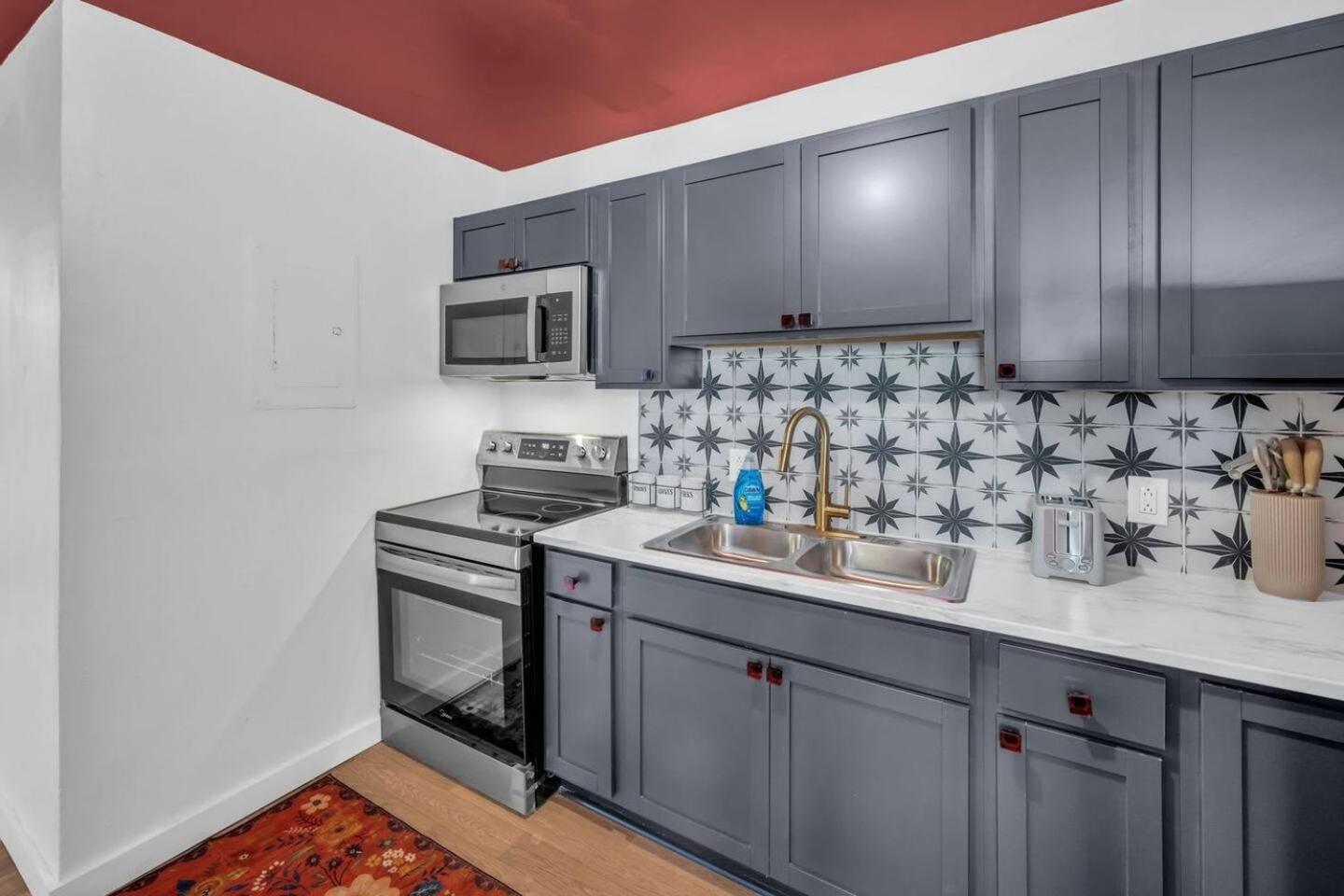 Spacious 2br Downtown | Free Parking Nashville