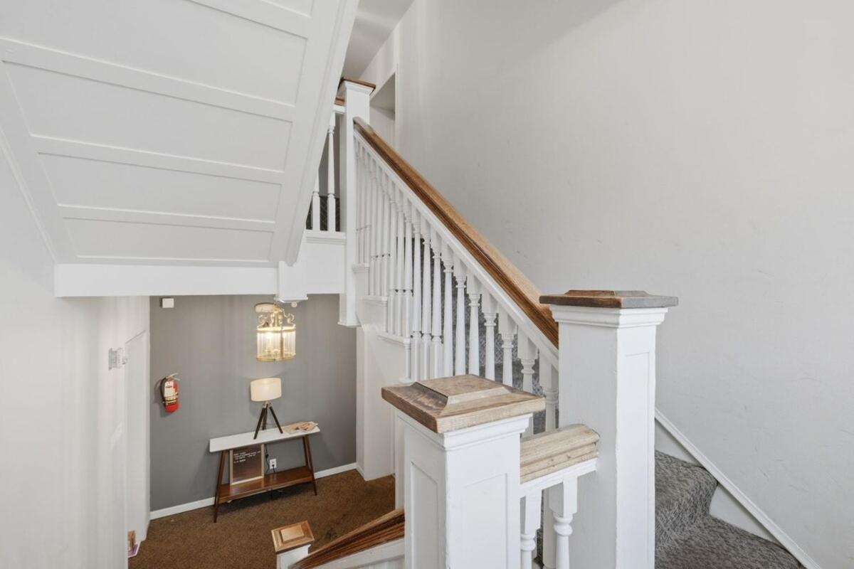 Comfortable 3br |minutes To Broadway| Parking Apartment Nashville