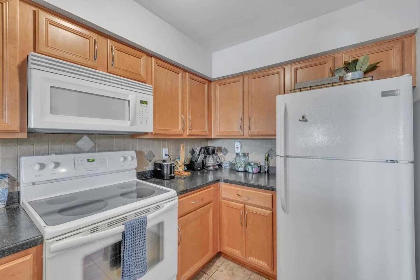 Nashville 2Br2Bthsleep 6, Walk To Broadway! Pool Apartment Nashville