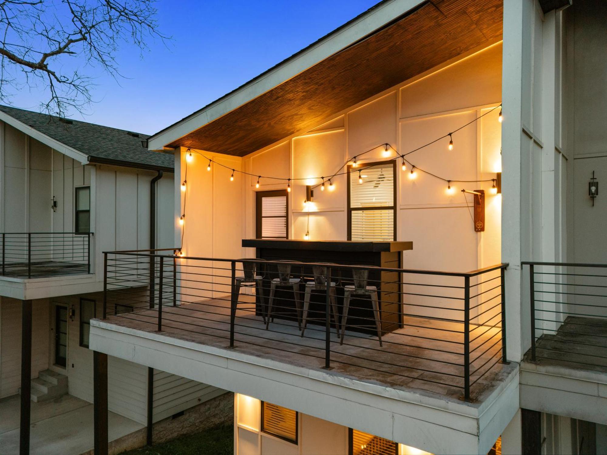 Holiday home Balcony Bar, Grill & Firepit With A View And Sleeps 16 Only 8 To Broadway