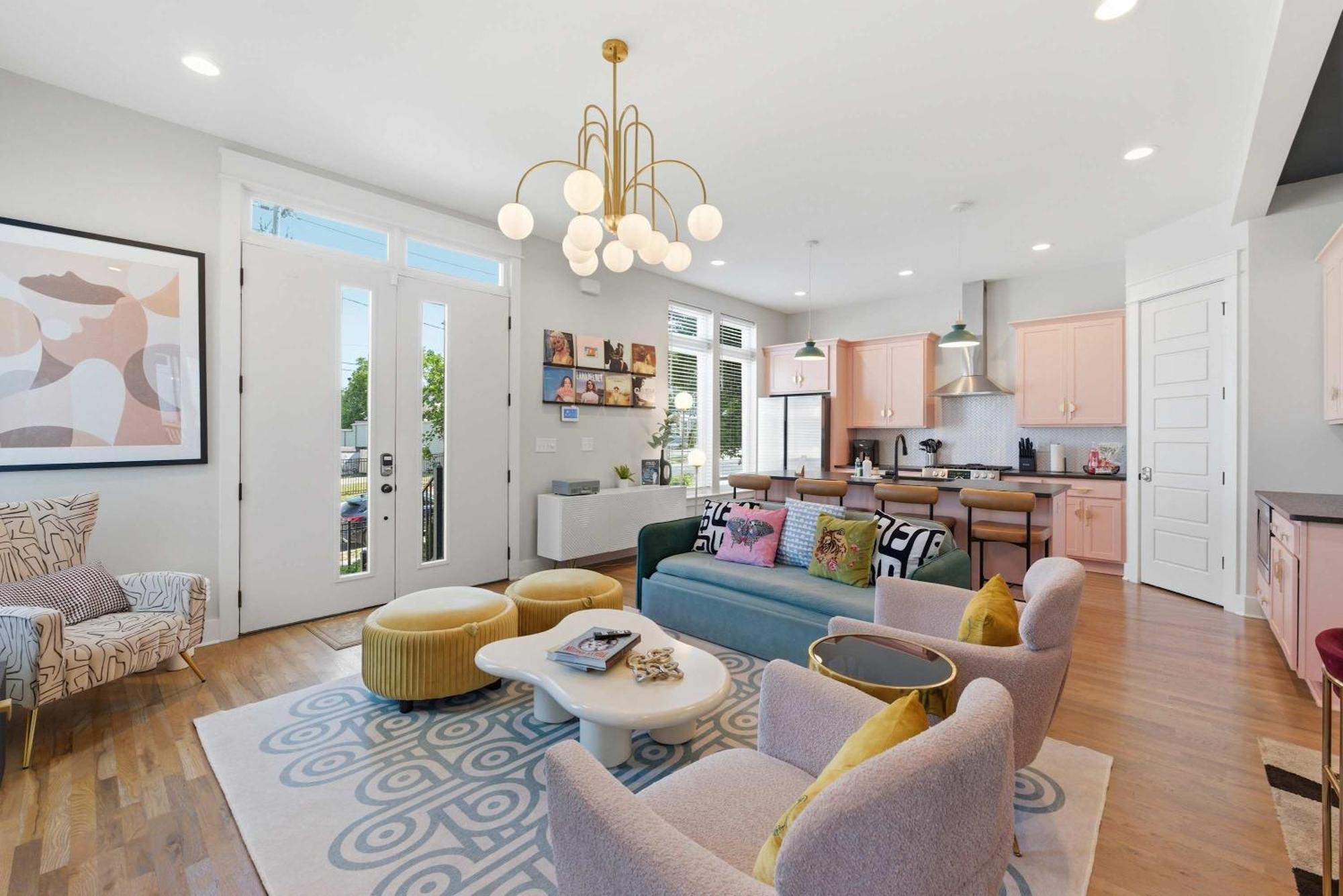 Designer Single Family House-rooftop- Hot Tub Holiday home Nashville