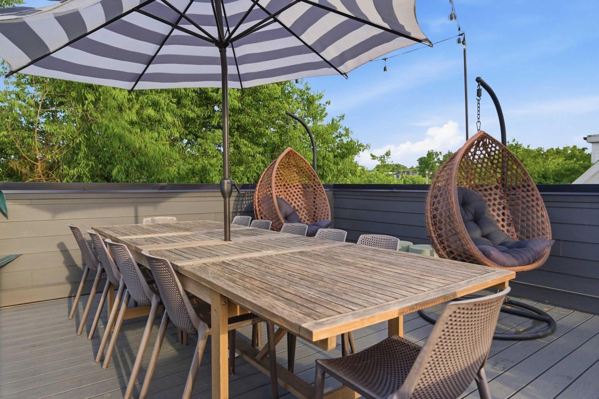 Designer Single Family House-rooftop- Hot Tub *